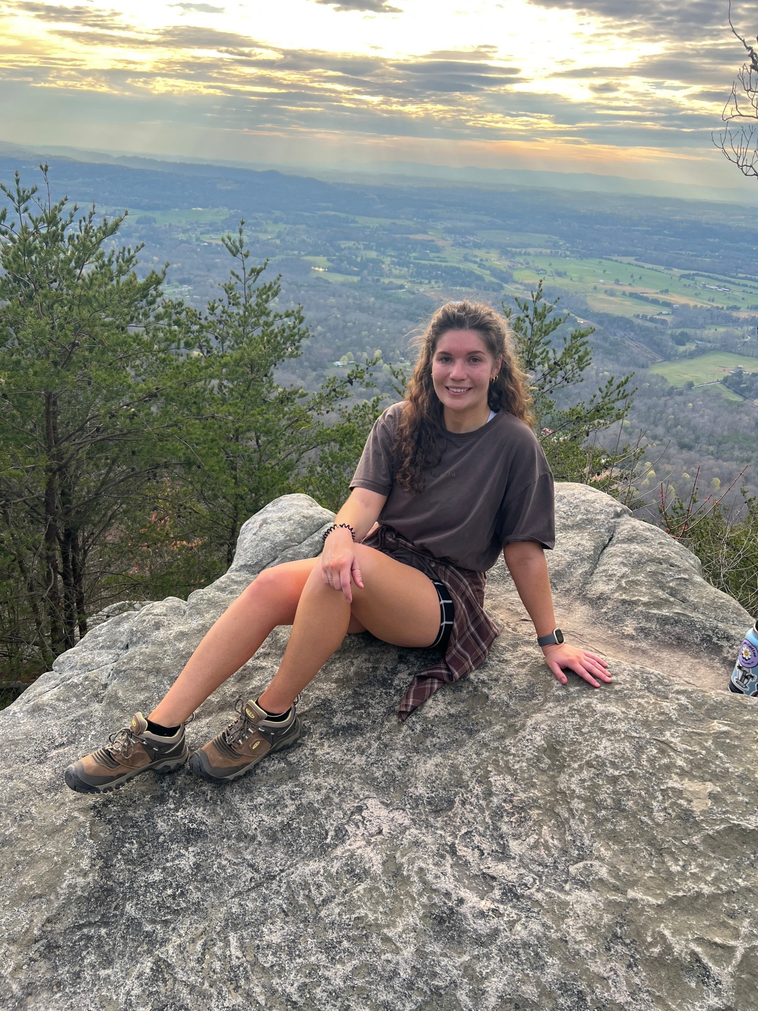 House Mountain📍

YoungLA Tshirt (not linked). Keen Women’s Low Height Waterproof Hiking Boots (TTS). Aoxjox shorts (M). Amazon flannel (L). 

amazon finds, affordable hiking outfit, East Tennessee, neutral colors, daytime hikes, outdoorsy

#LTKActive
