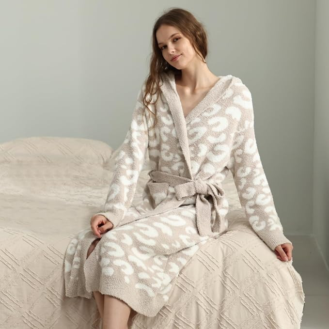 MH MYLUNE HOME Ultra Soft Robe With Pockets, Spa Bathrobe Loungewear Calf-Length, Plush Fuzzy Flu... | Amazon (US)
