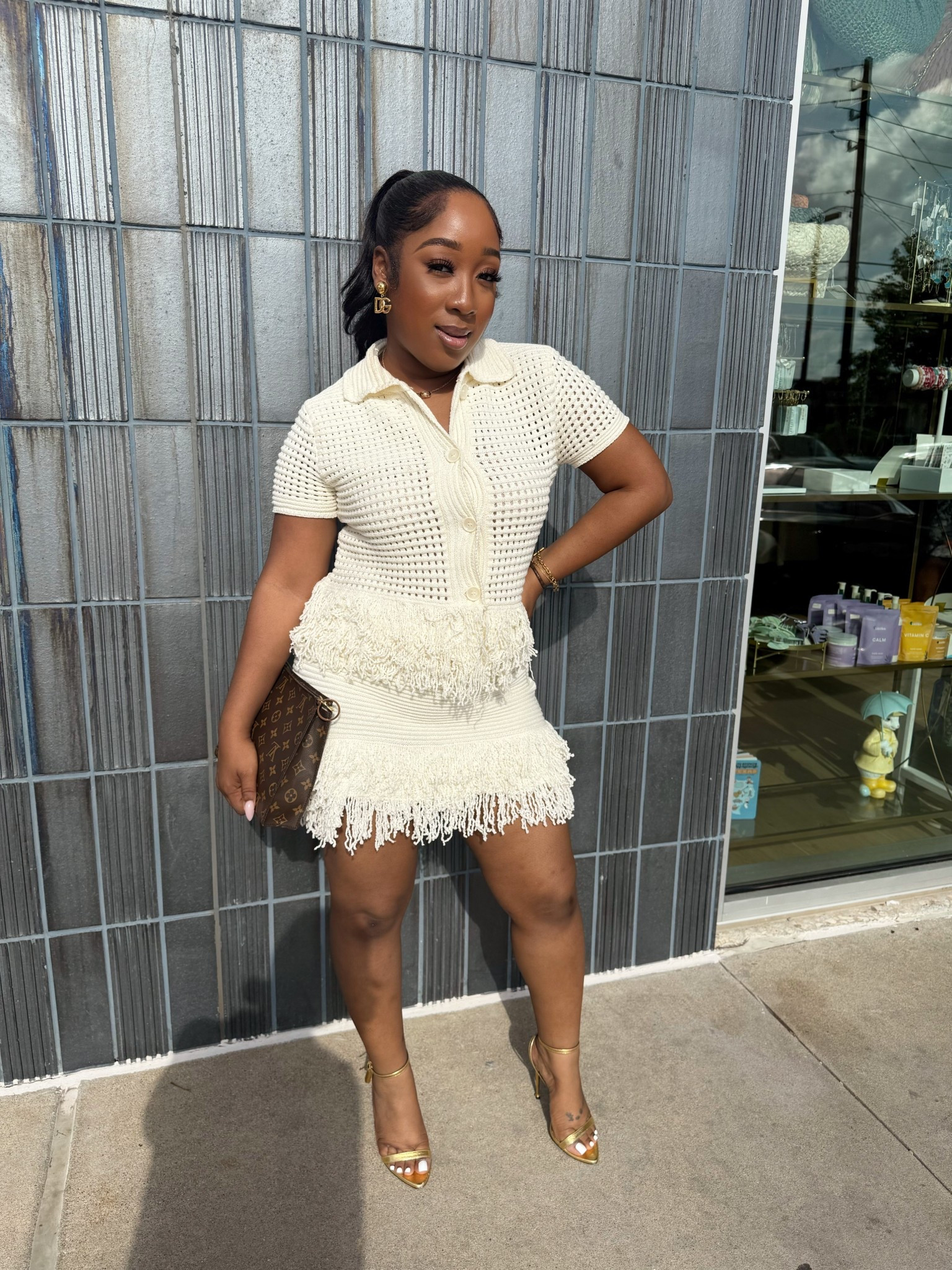 New Zara set 

https://www.zara.com/us/en/fringed-check-knit-skirt-p04331005.html?v1=443060201&v2=2420443

#LTKSummerEdit #LTKPetite #LTKStyleTip