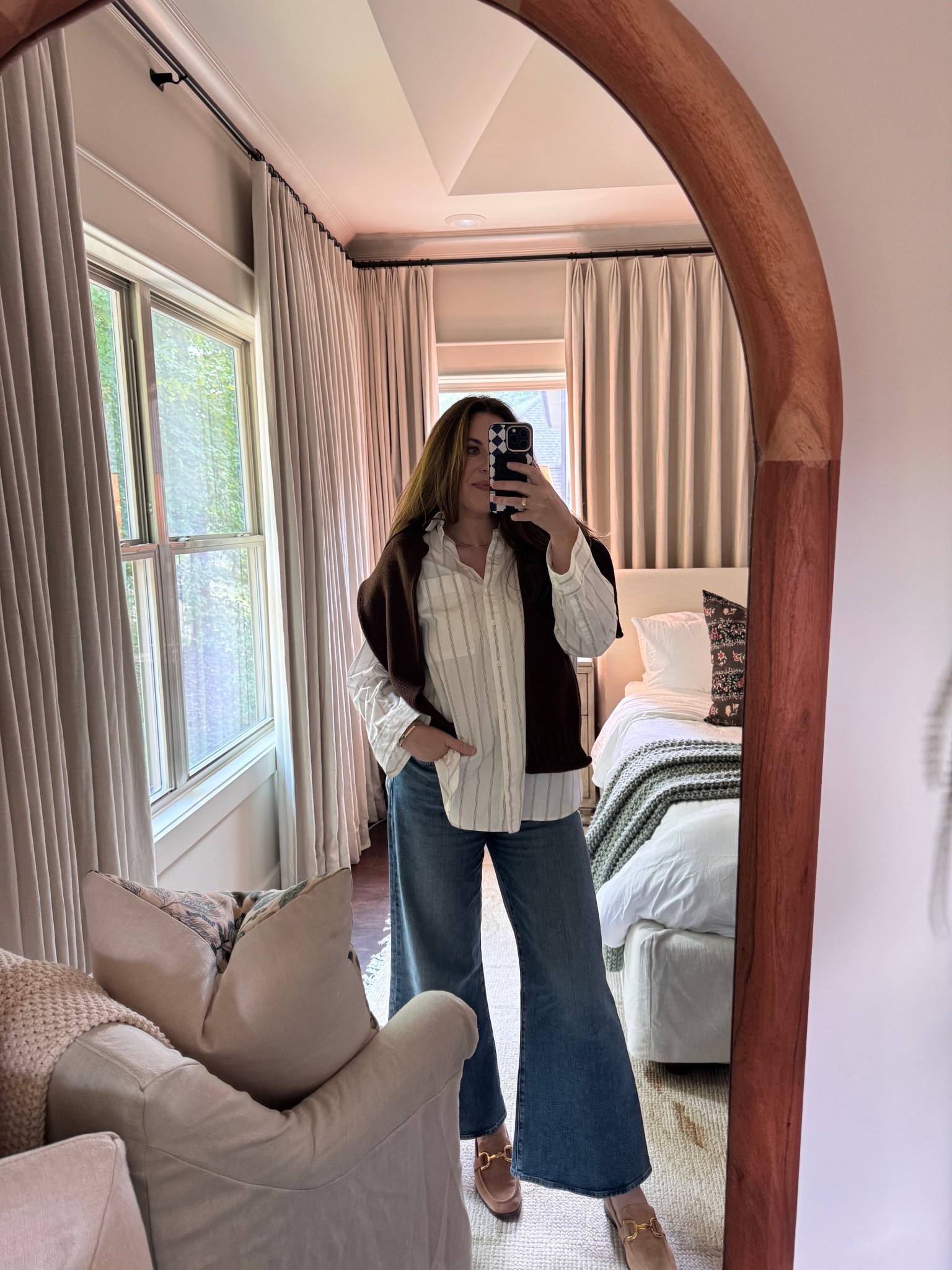 Fall outfits are coming out of the closet! These jeans are my favorite & this sweater is new from JCrew.

jcrew l sweater l fall l jeans l shoes 