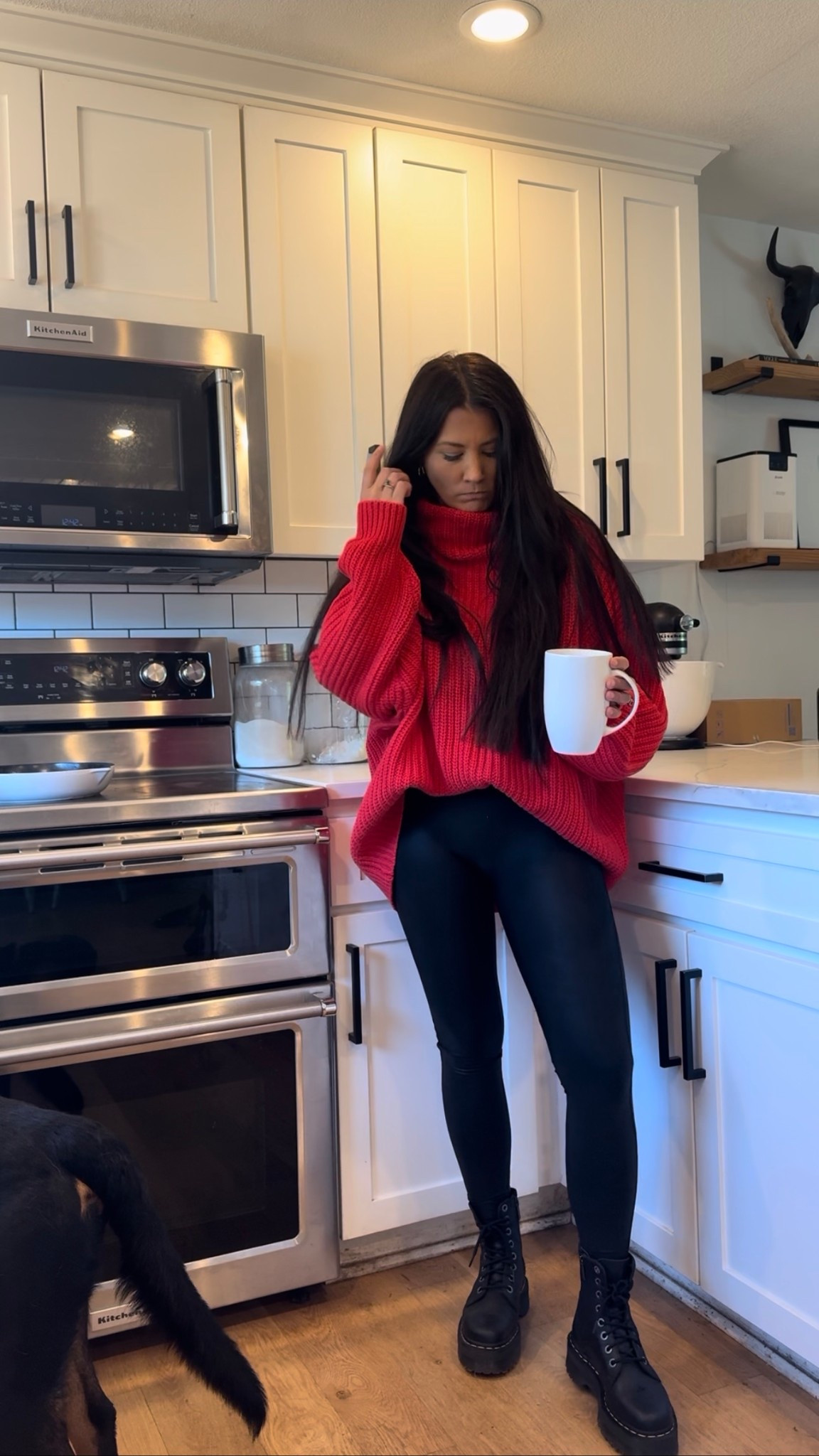 Major sale on my favorite spanx faux leather leggings 😍😍