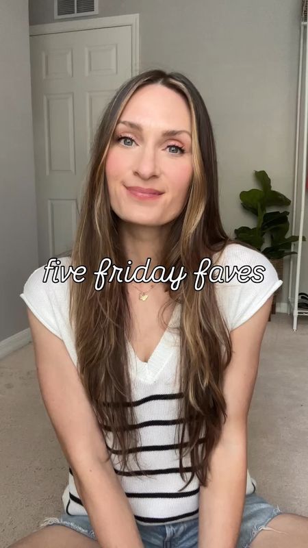 ✨five friday faves✨
•dashing diva gloss nail stickers
•versed mood lighting glow drops
•book: The Ruthless Elimination of Hurry
•no boundaries pajama set, small fit tts
•striped sweater, M I sized up one 


#walmartfaves #amazonfaves #amazonfinds #selfcarefaves

#LTKVideo #LTKBeauty