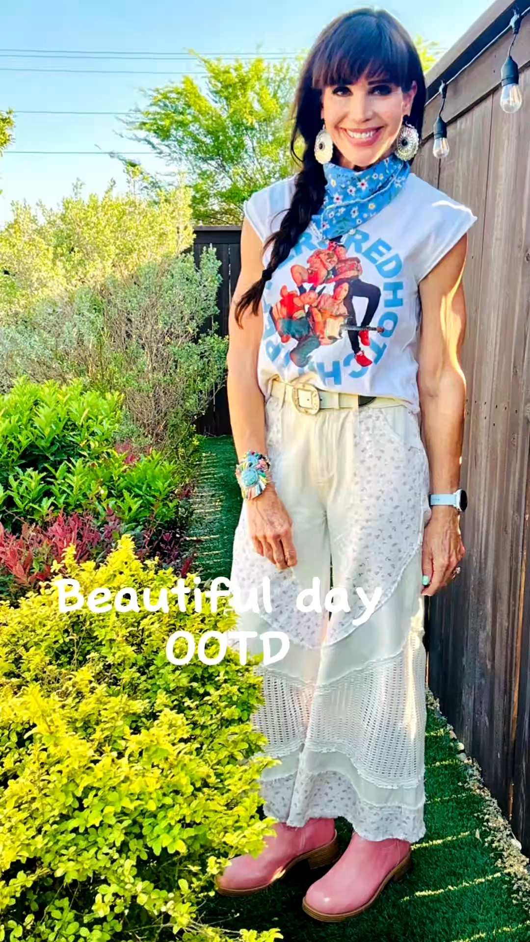 The best thing about being a woman in her 50’s is that you really can be free of people’s opinions and just wear whatever you want!  

#LTKOver40 #LTKActive #LTKootd