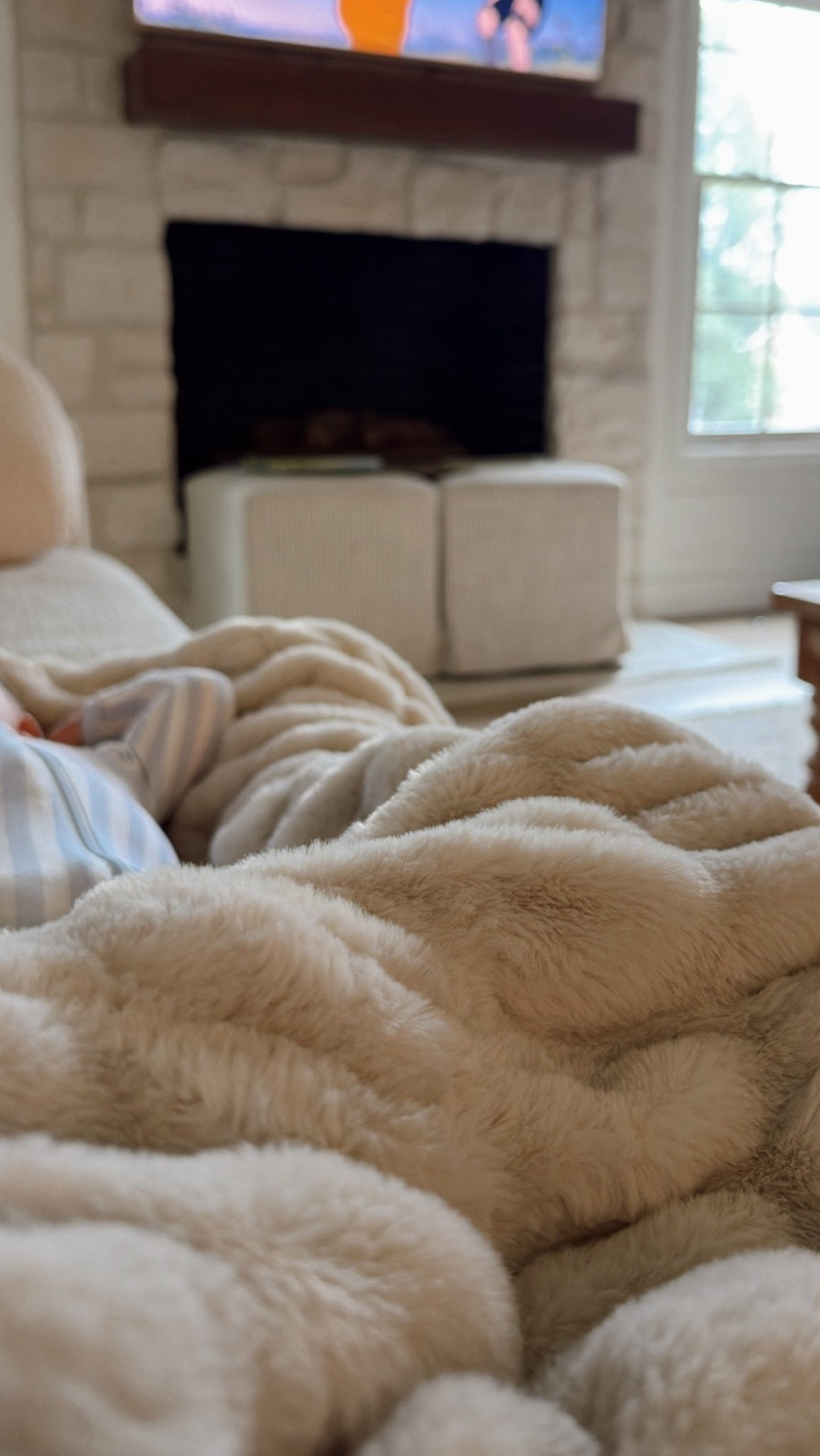 Saturday morning snuggles in my Lola Blanket - Use my code TORIW35 to save!