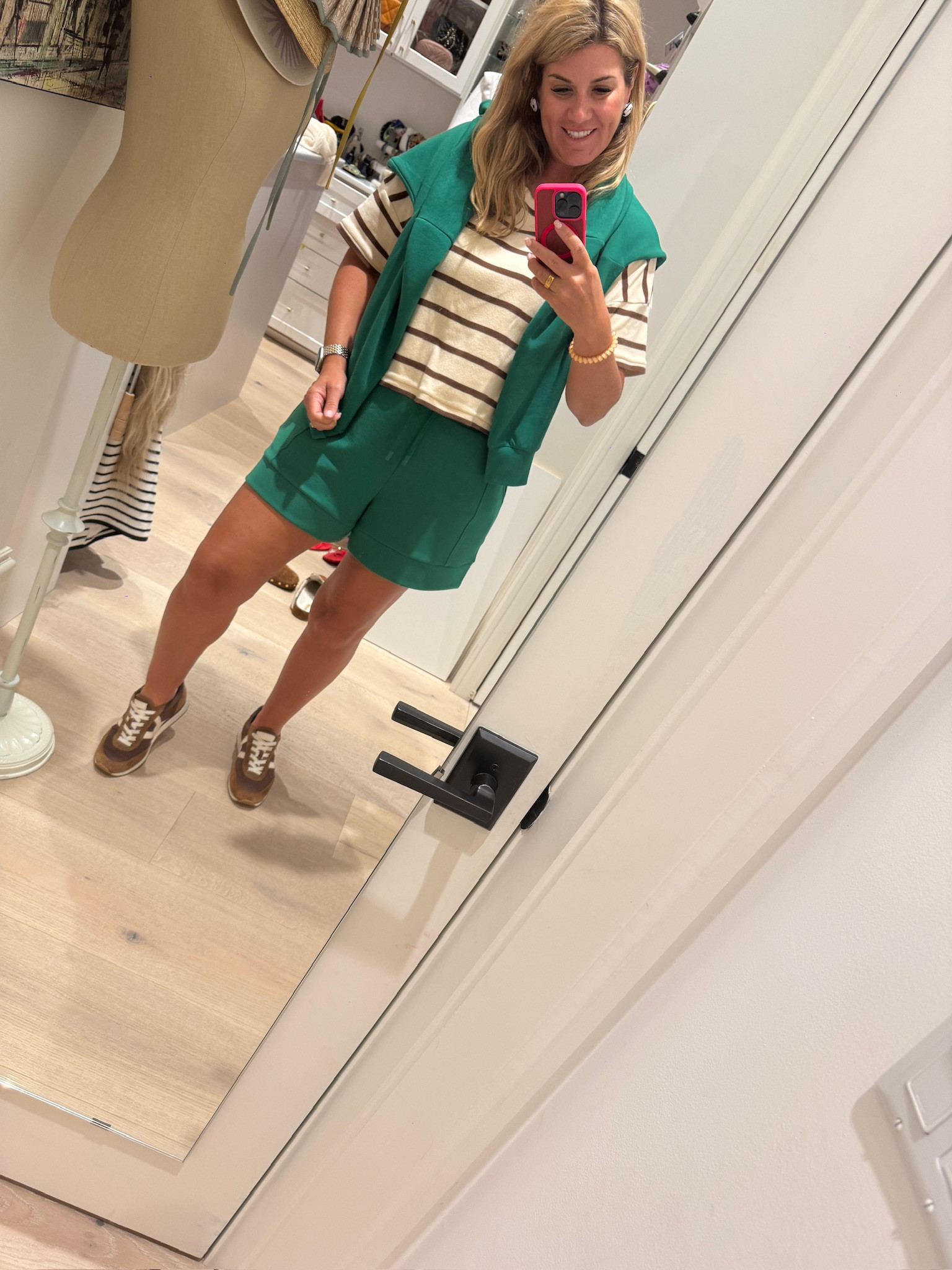 Green girl aesthetic!