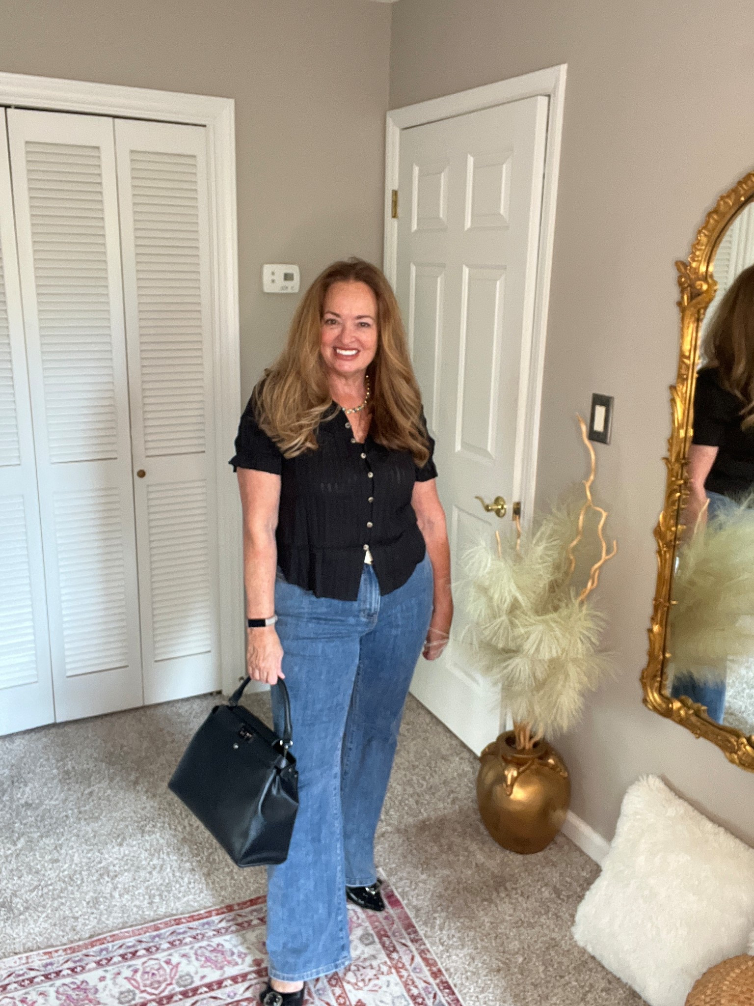 The cutest peter pan collar light weight summer blouse .

#LTKSeasonal #LTKFestival #LTKWorkwear