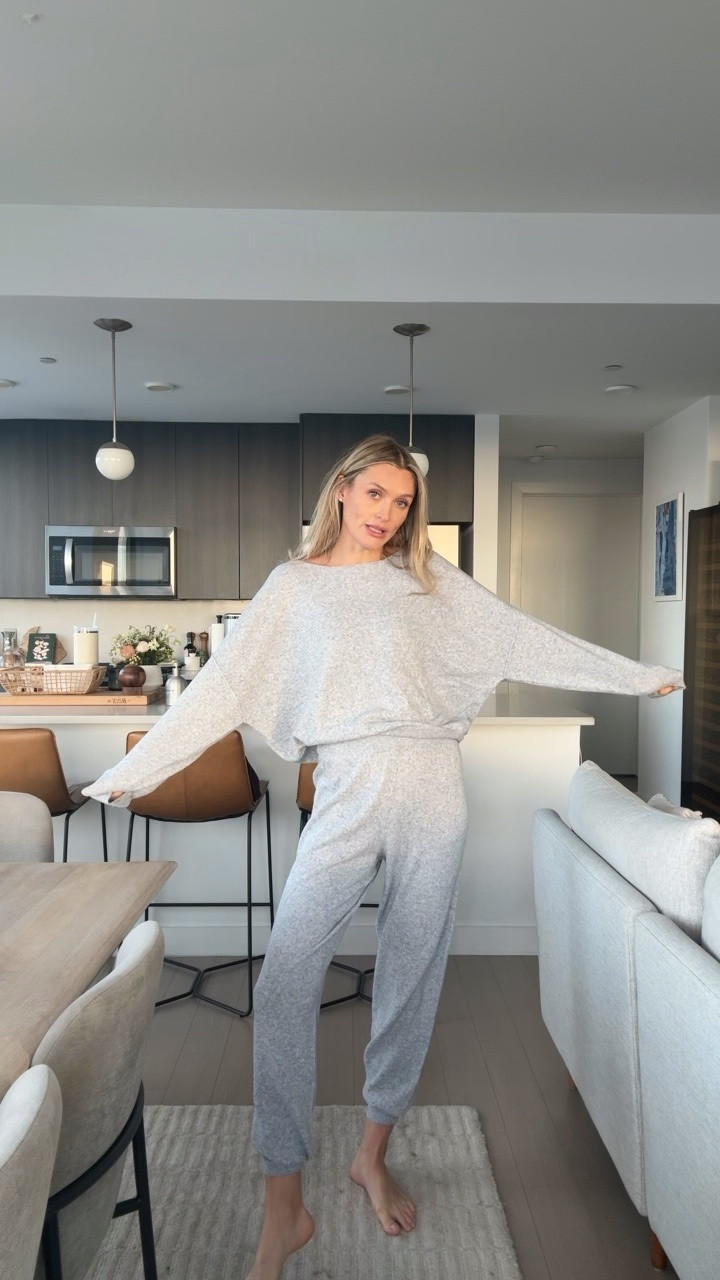 @VictoriasSecret has everything from stocking stuffers, cozy lounge sets and dresses for holiday parties!  

#VSpartner 

#LTKHoliday #LTKGiftGuide #LTKSeasonal