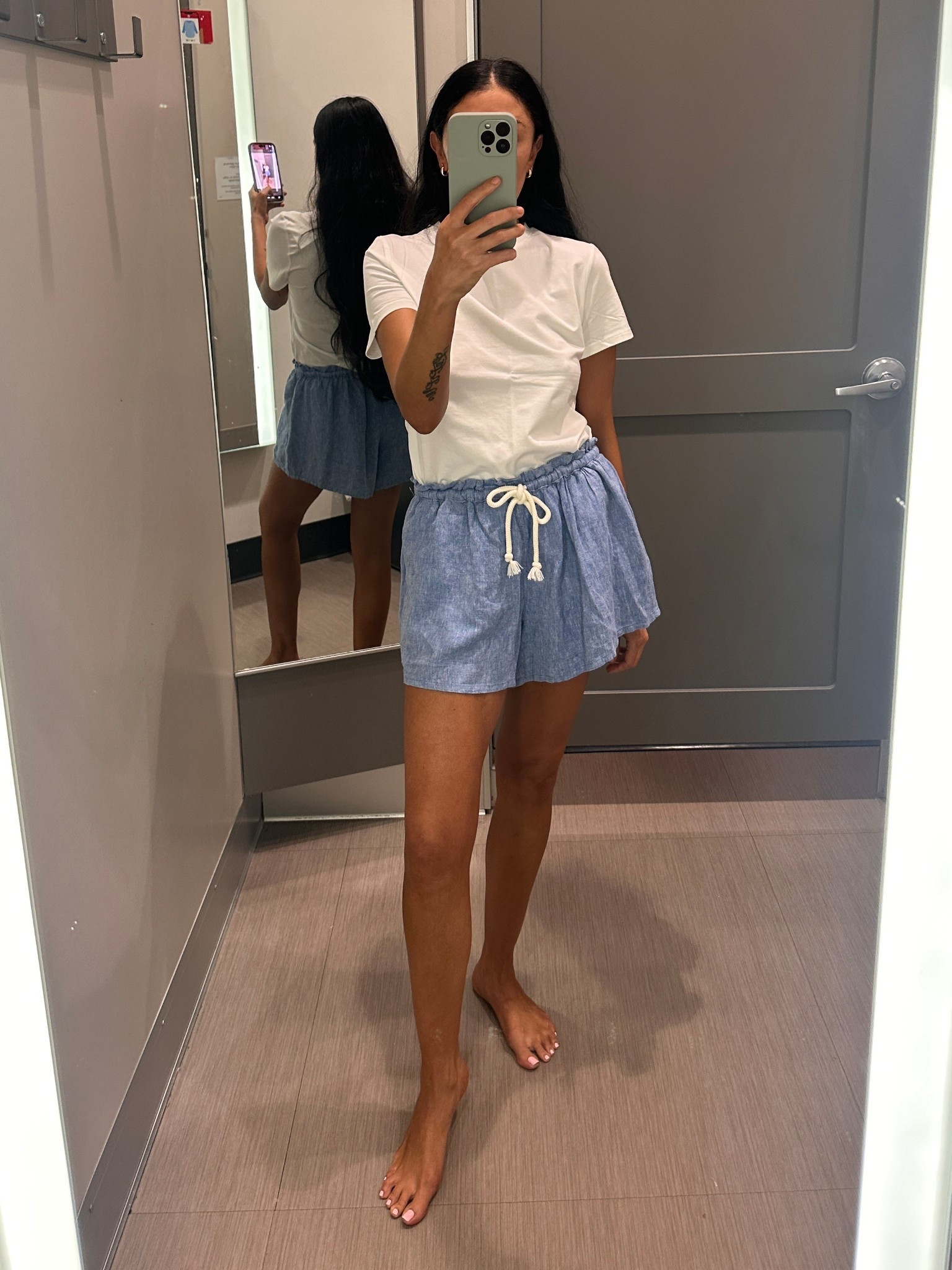 Saw the yellow shorts online and had to see them in person.
All three are 10/10 soft.
The $8 white tee is making another appearance because obviously.
Wearing a small 