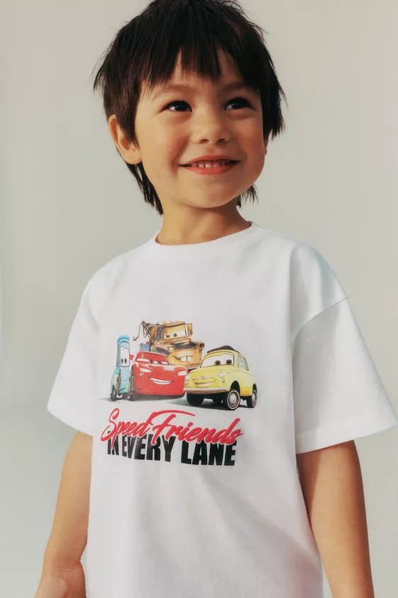 CARS LIGHTNING MCQUEEN AND FRIENDS © DISNEY T-SHIRT | Zara US
