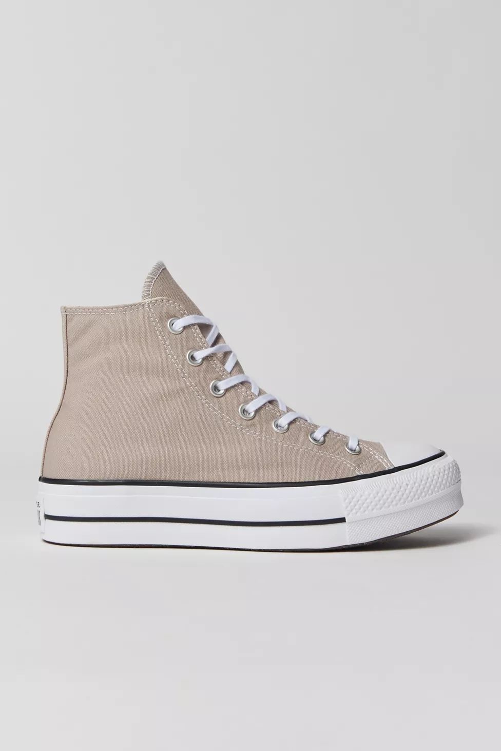 Converse Chuck Taylor All Star Life Platform Sneaker | Urban Outfitters (US and RoW)