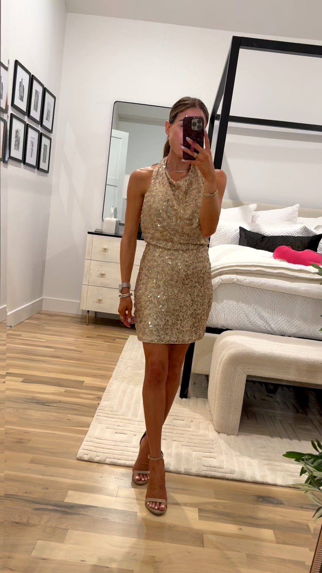 Sparkly gold sequin dress smallest size 
New Year’s Eve outfit  

#LTKHoliday #LTKFindsUnder100 #LTKFindsUnder50