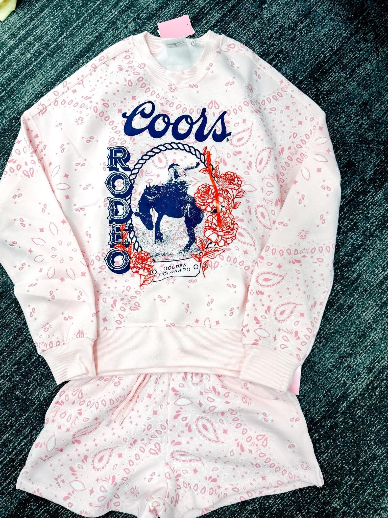 This matching set from Target is SOOO CUTE!!! LOVE!! 

#target #targetfinds #coors #MatchingSet #Crewneck #womensfashion #Fashion #WesternFashion

#LTKgrwm #LTKMothersDay