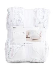 SHABBY CHIC
reversible bow and floral gauze blanket
$39.99 Compare At $57 
help | TJ Maxx