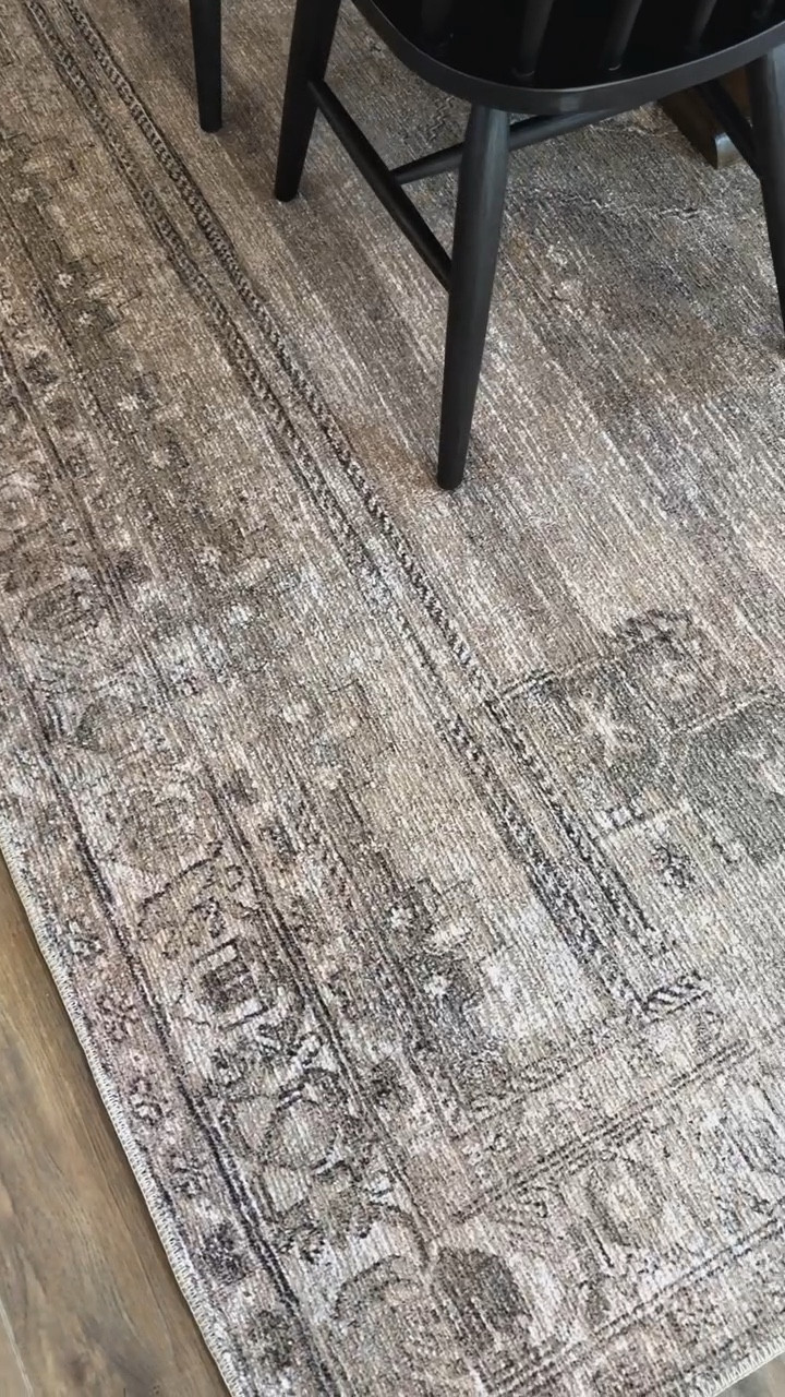 New Rug drop from @amberinteriors and @loloirugs  is 🤌🏻 this gorgeous olive and sand color from her Cambria collection gives all the fall vibes 🍂🍃🍁 comment below and I’ll send the link your way because it’s on sale for the drop! #amberlewisxloloi