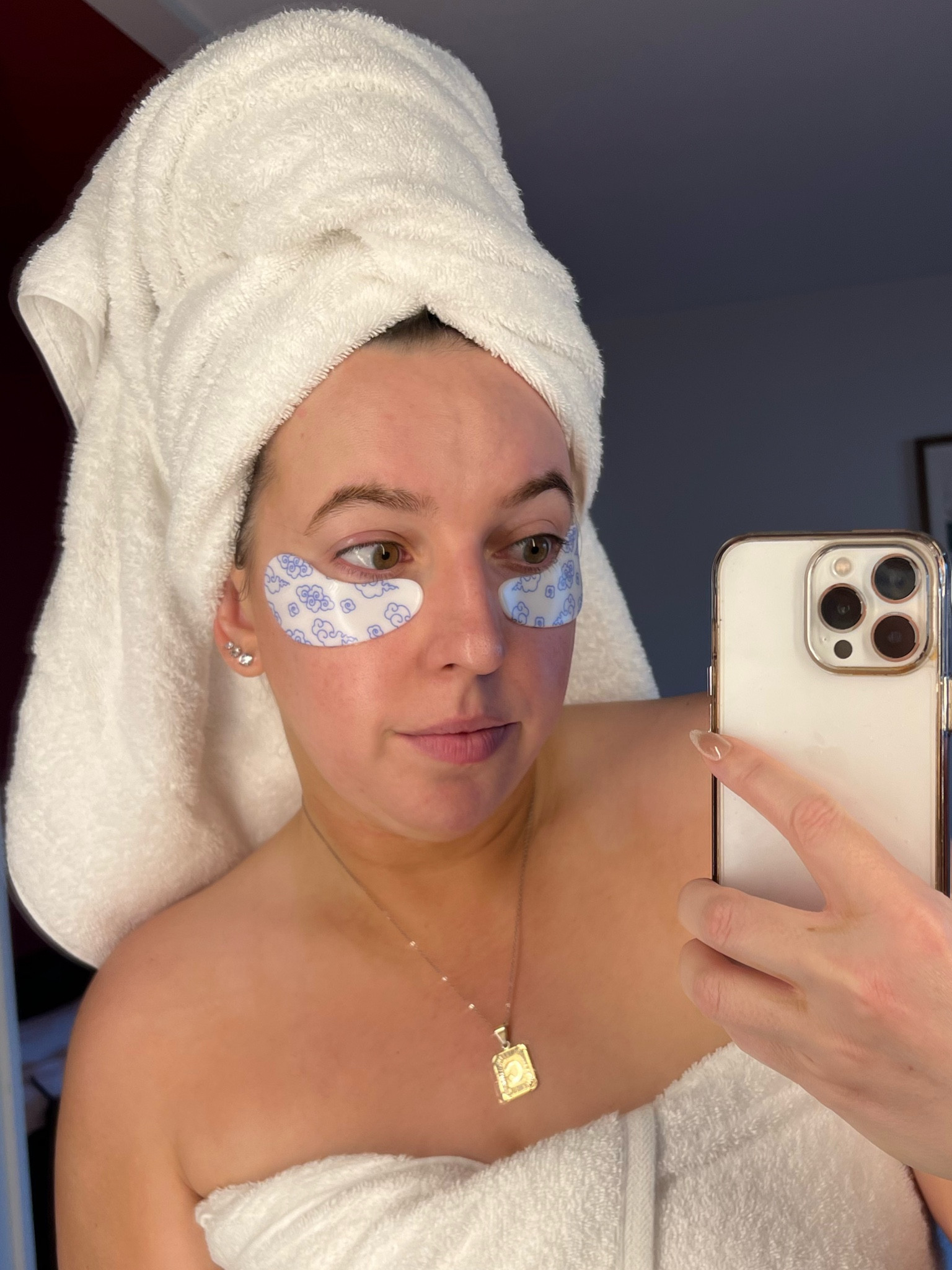 Reusable undereye patches made of silicone. Great for travel! 

#LTKbeauty #LTKGiftGuide #LTKtravel