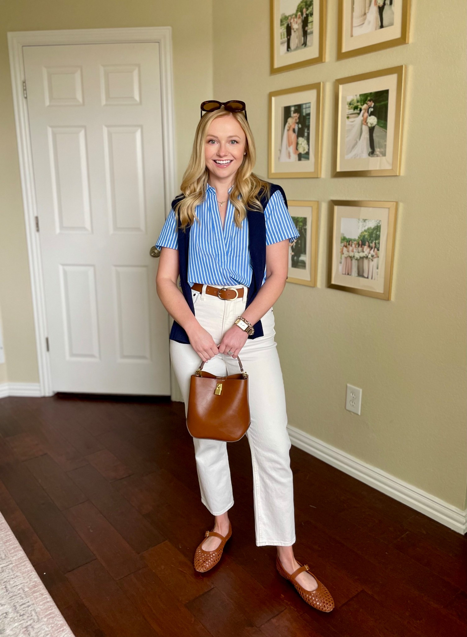 Spring Nancy Meyers inspired outfit! These are my favorite jeans - I own them in 4 washes! I wear a 26S, XS in top 

#LTKPetite #LTKStyleTip #LTKSeasonal