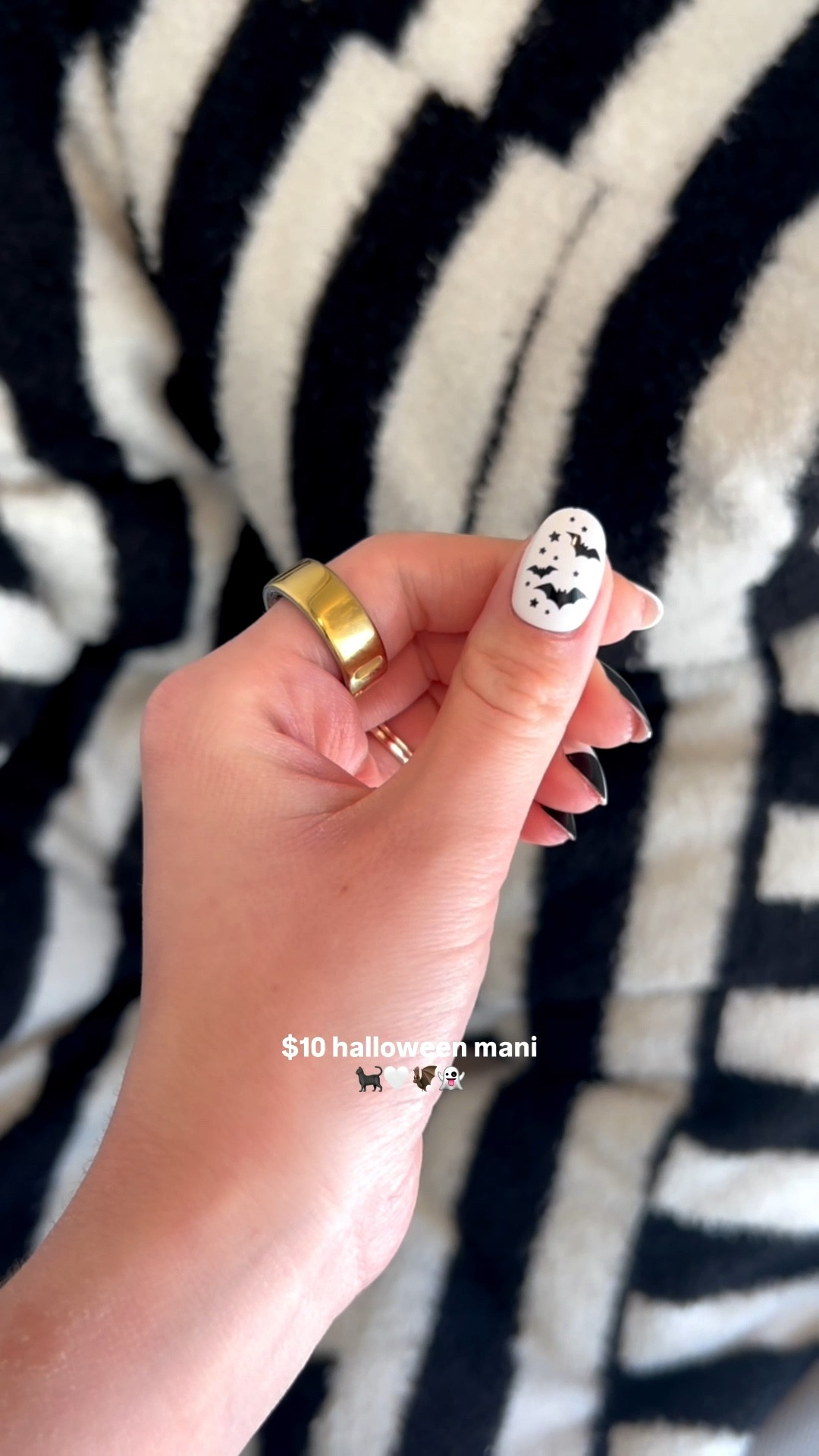 The cutest Halloween nails 🥹 Let’s be twins 🐈‍⬛ shop this set (and similar) below ↓

#LTKSeasonal #LTKBeauty #LTKHalloween