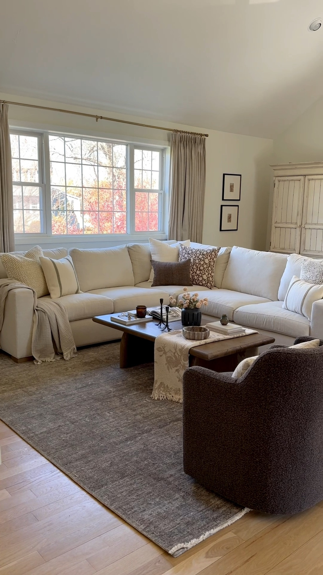 Going with an organic pillow refresh in our livingroom. The added texture pulls everything together so nicely. Pillow covers, neutral style @coteriebrooklyn #coteriebrooklyn

#LTKHome