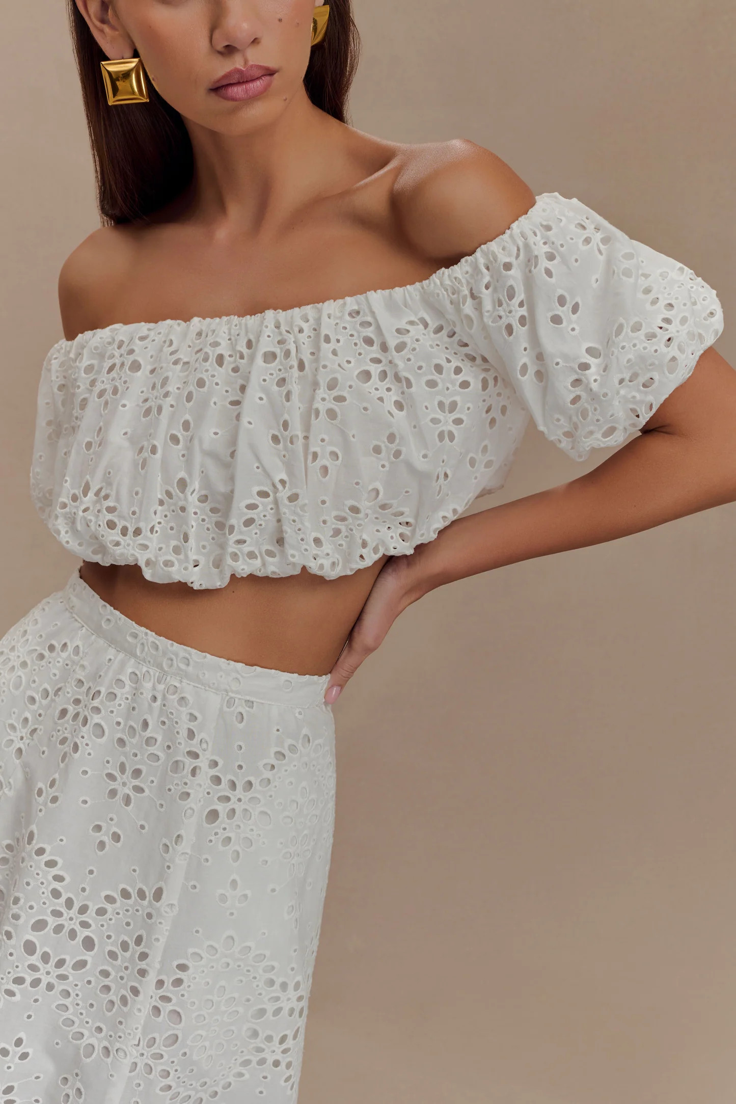 Autumn Off Shoulder Broderie Top - White | MESHKI US