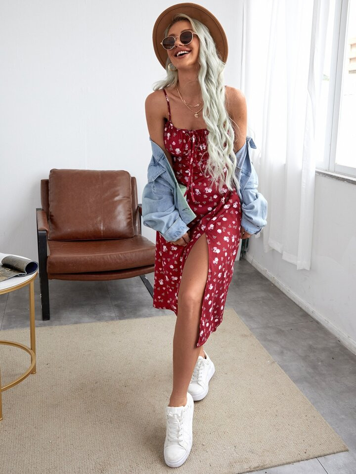 SHEIN VCAY Allover Floral Print Ruched Bust Slit Hem Cami Dress | SHEIN