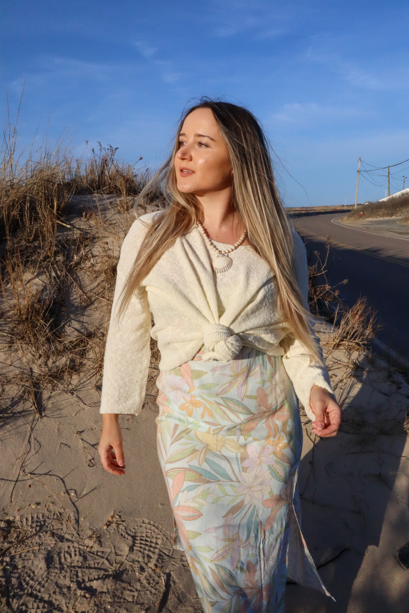 The softest pullover and it’s perfect to wear over a little slip dress✨ I got it in a medium to be able to tie 
#vacationoutfit #vacation #set #summer #summeroutfit #getaway #beachset #beachoutfit #travel #traveloutfit
#dress #sundress 



#LTKTravel #LTKFindsUnder100 #LTKSeasonal