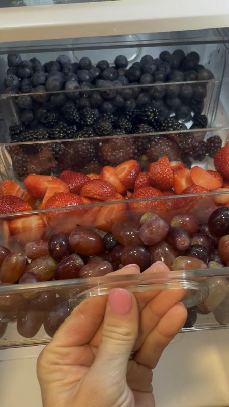 Shop refrigerator organizer below!

This has been such a gamechanger for our family when it comes to easy grab n go healthy snacks and having fruit washed and on hand!

Also has removable dividers inside!

Click below to shop!


#LTKFindsUnder50 #LTKHome #LTKFamily