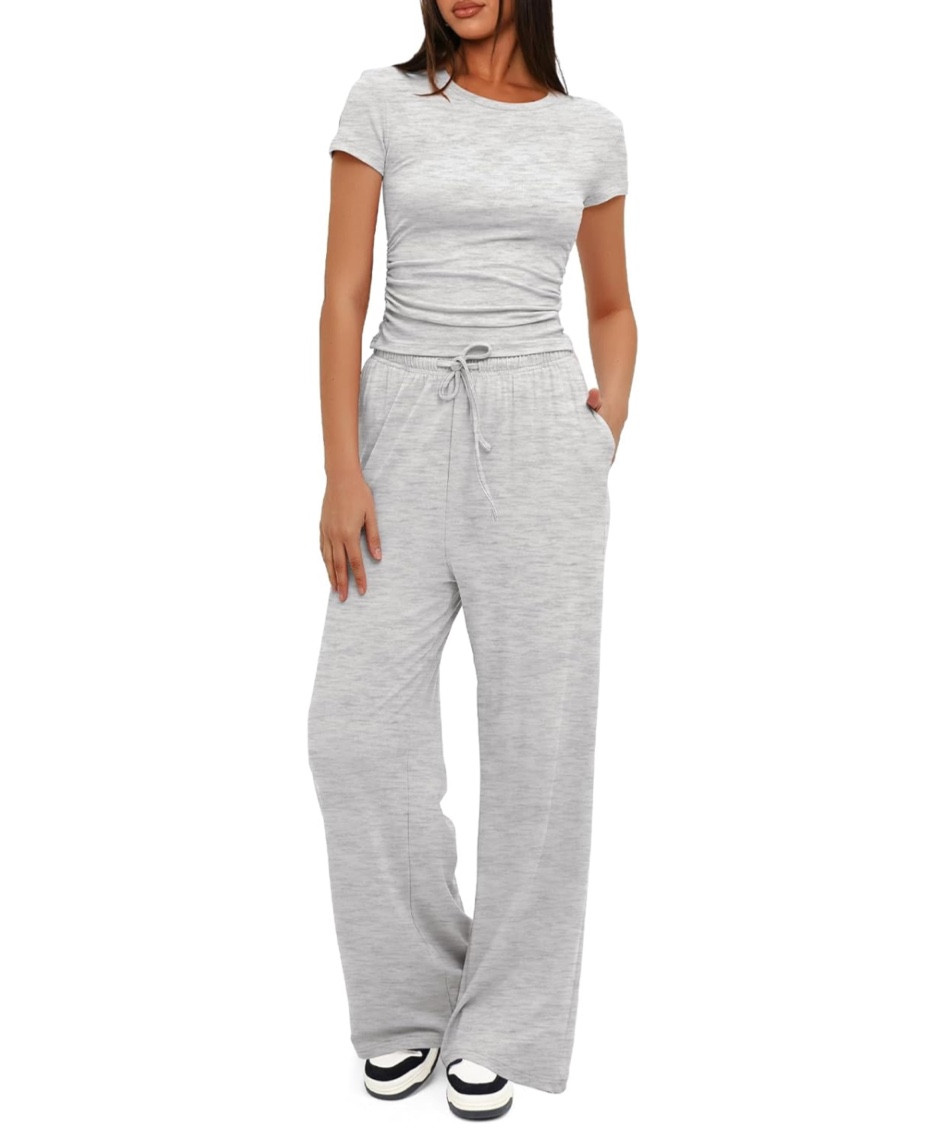 Darong Women's 2 Piece Outfits Lounge Sets Ruched Short Sleeve Tops and High Waisted Wide Leg Pants Tracksuit Sets

Loungewear set
Cute loungewear 

#LTKStyleTip #LTKTravel