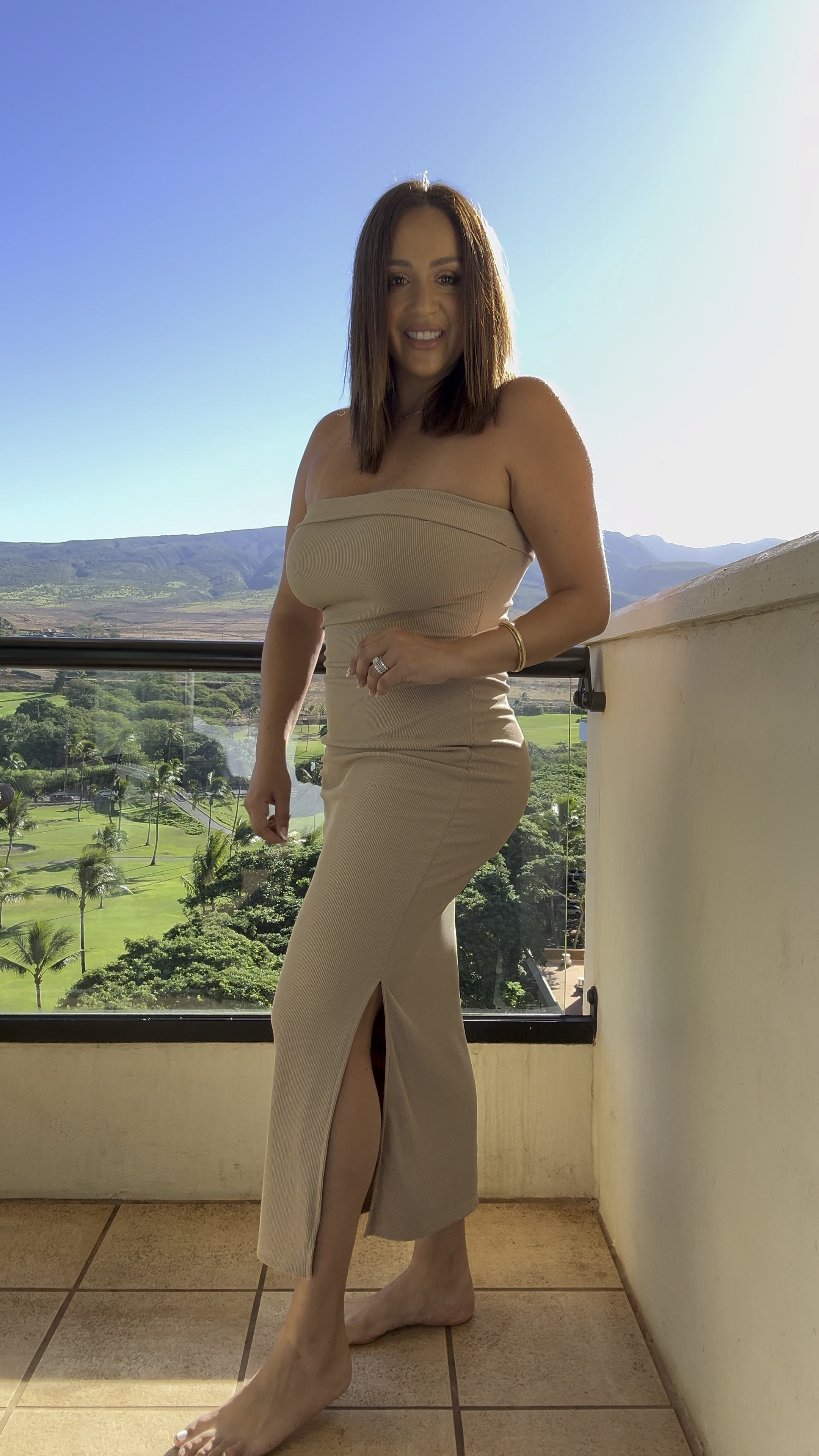 Seamless in my strapless dress with NOOD nipple covers, perfect for family photos on our Hawaiian vacation! 🌺✨ 

#NoodNippleCovers #StraplessDress #FamilyPhotos #HawaiiVacation #EffortlessStyle #TravelEssentials #BeachChic #beachvacationoutfits #beachfamilyphotos #lovenood #noodist #ad

#LTKSeasonal #LTKWatchNow #LTKTravel