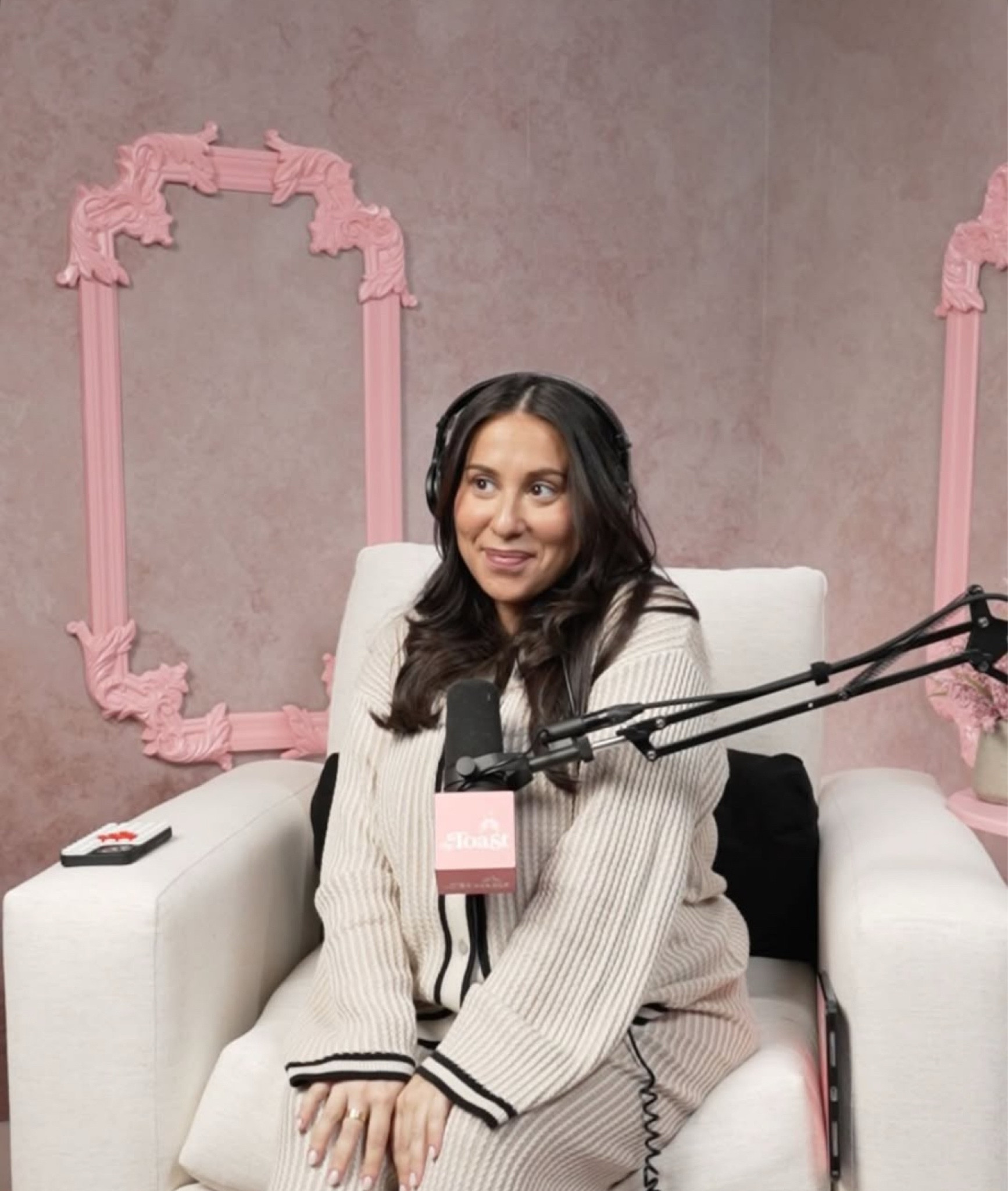 Today’s Episode of #TheToast is live! Happy Chewsday! Today is a day worth celebrating because we are dropping something MAJOR at the top of the show! Tune in for our NEW Toast theme song, a pargy Fast Four, and of course Dear Toasters! Don’t miss it 💗