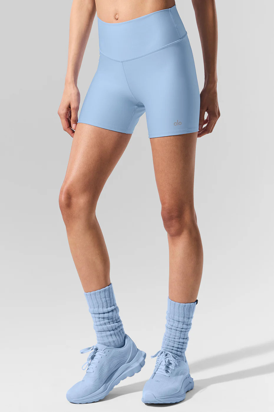 ALO | 5" Airlift Energy Short in Seashell Blue, Size: Medium | Alo Yoga (US)