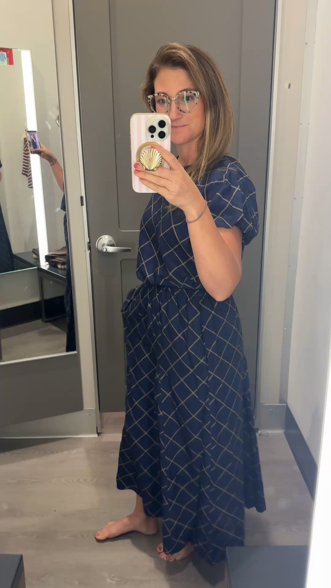 Loving this navy plaid set for fall! Would be great to mix and match with other items you already have

#LTKgrwm #LTKdayinmylife #LTKSeasonal