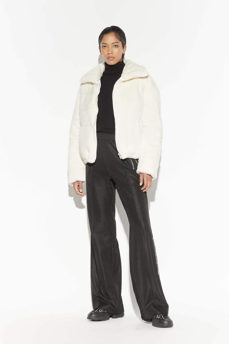 Billie Ivory | Apparis