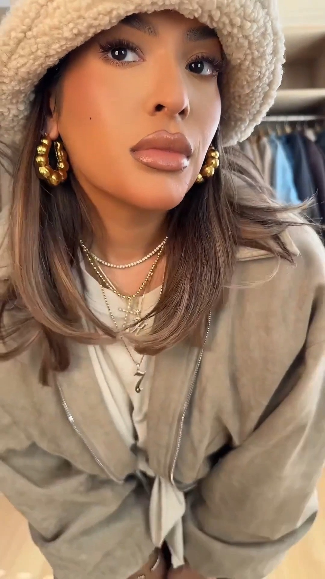 Matching set for winter! 

Neutral style, winter outfit, casual winter ootd, bucket hat, Sherpa, midsize fashion 

#LTKSeasonal #LTKMidsize #LTKootd