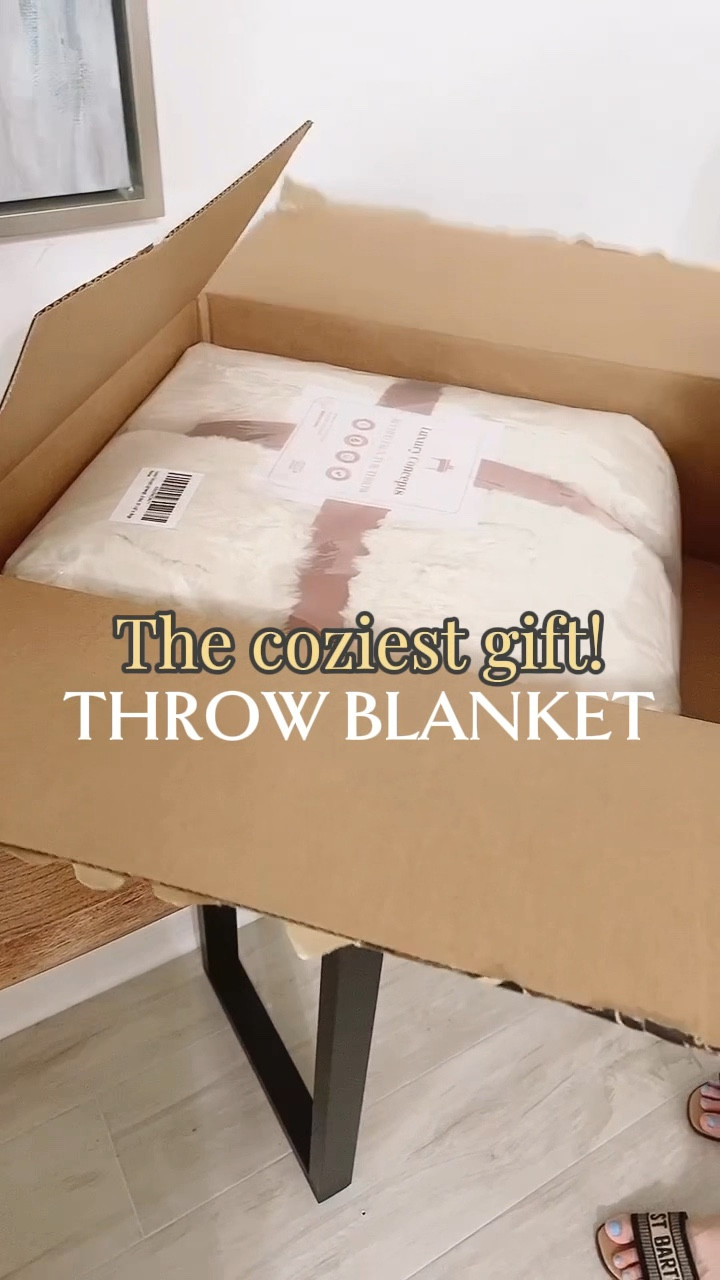 Gift Ideas for her 

#LTKGiftGuide #LTKHoliday #LTKBeauty