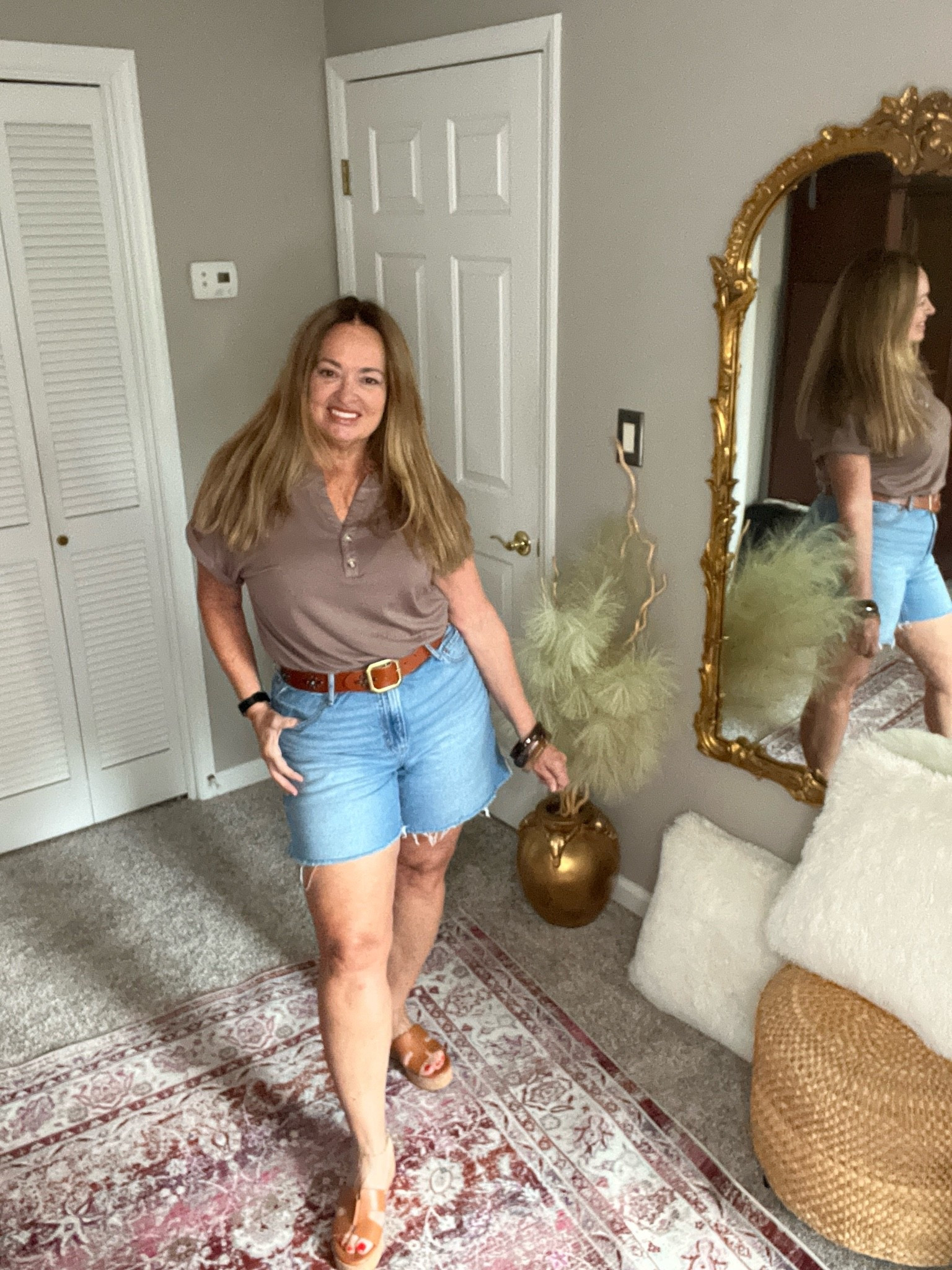 Viral easy relaxed summer top that is flattering on every one. Available in so many colors!

#LTKdayinmylife #LTKgrwm #LTKmomlife