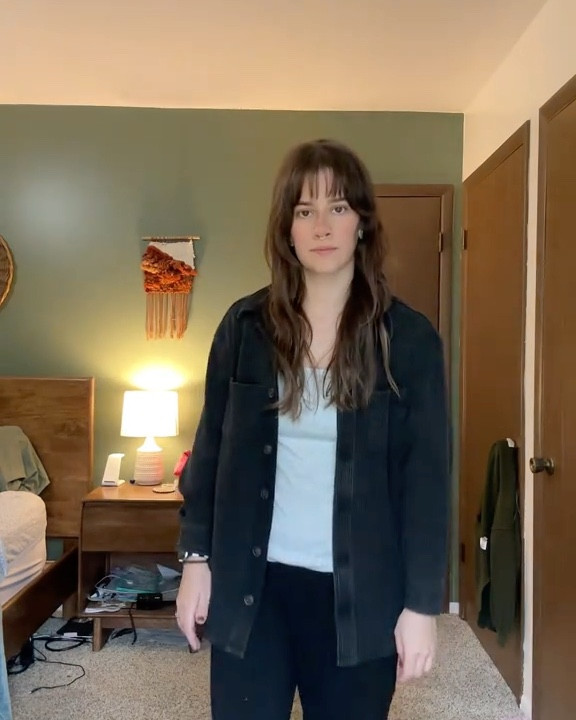 Thursday work fit - comfy neutral outfit #ootd #casualworkfit #elderemo #workoutfit


#LTKFindsUnder50 #LTKWorkwear