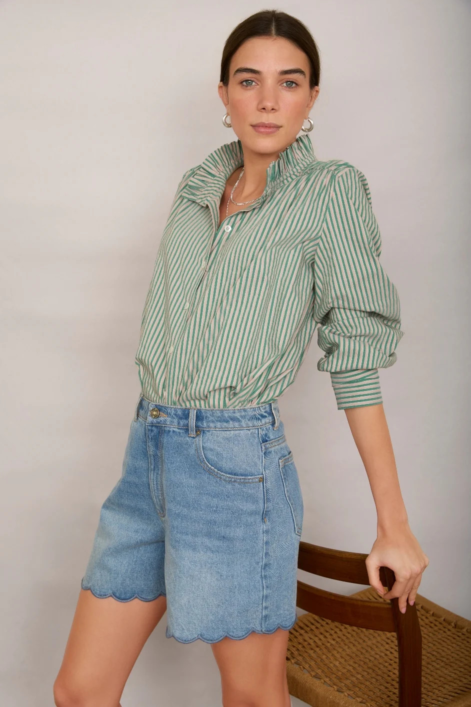 Ruby Scallop Short - Mid Wash | WYSE London