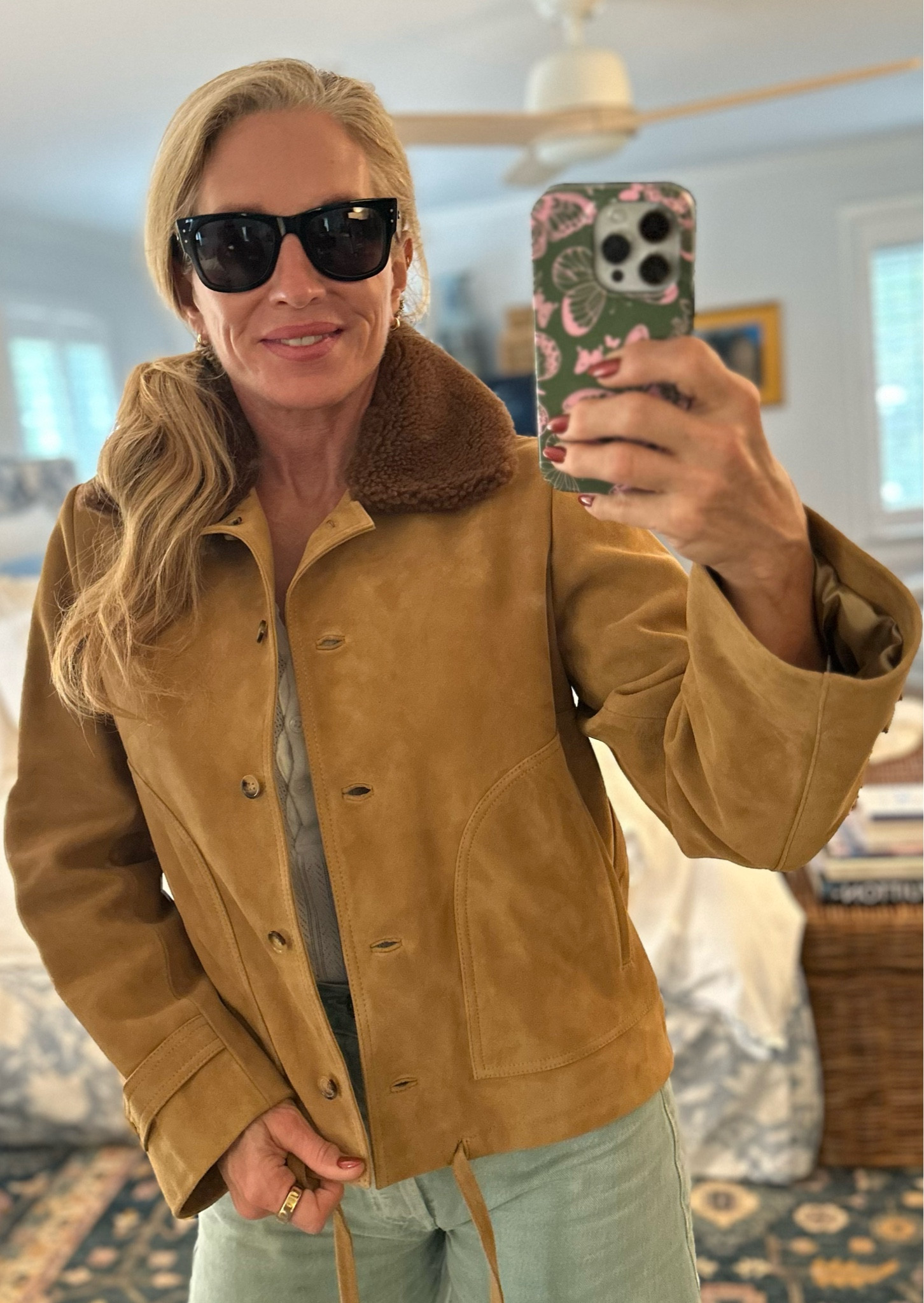 I’m OBSESSED with this gorgeous Heirloom Suede jacket from Doen… they’re done it again with this timeless classic piece!! I’m wearing a small… runs tts, maybe a smidge on the big side. 

#LTKSeasonal #LTKOver40