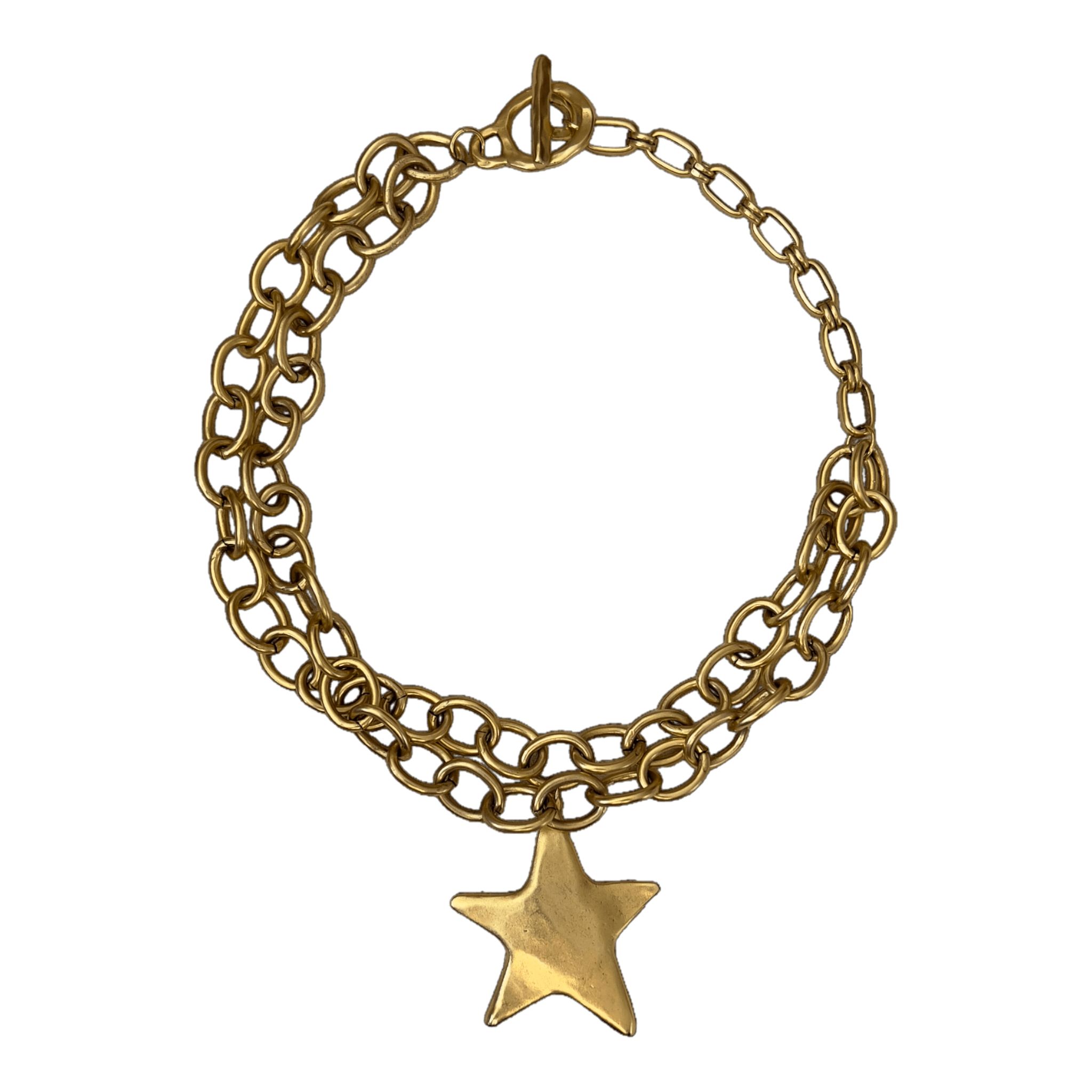 Gia Gold Star Necklace | Wolf & Badger (US)