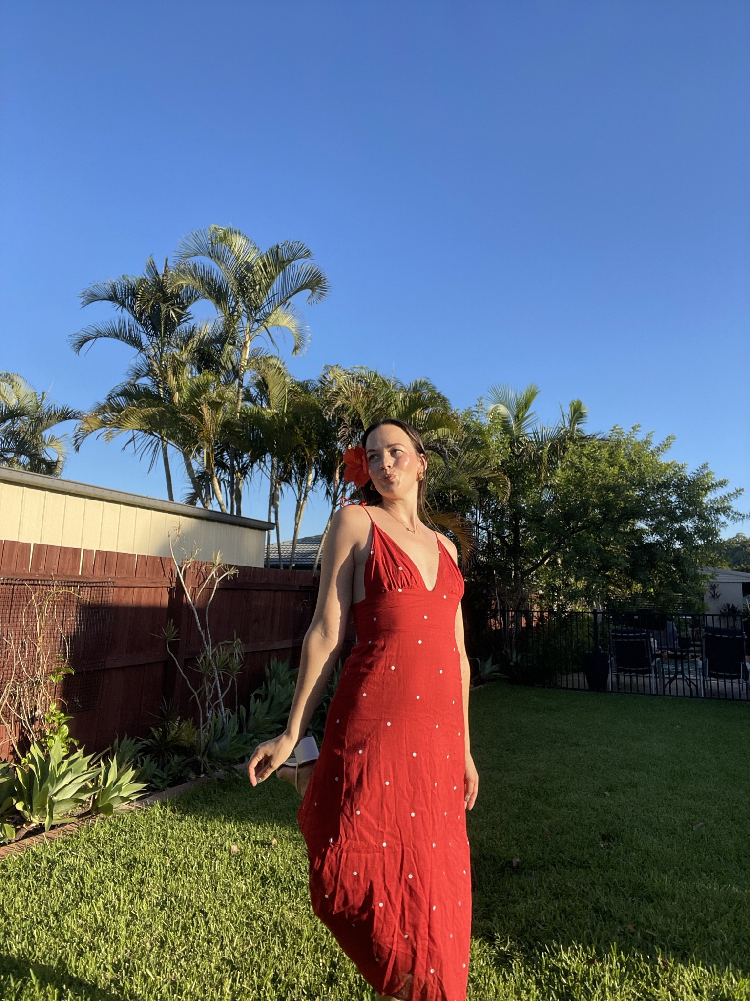 The Spring/summer dress of my dreams ♥️🍎🌹

Pair with hire heels and bag to dress up or cross body bag and sneakers to dress down. 

Such a versatile dress!
I’m wearing a size 10 here x 





#LTKaustralia #LTKSeasonal #LTKfindsunder100