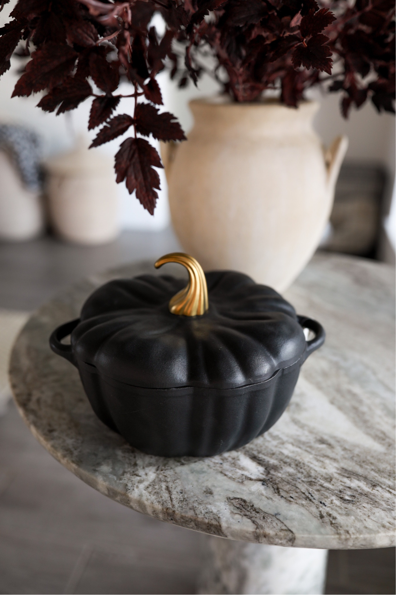 I found a dupe for my staub pumpkin Dutch oven and it’s under $40 


Fall decor 

#LTKhome #LTKunder50 #LTKSeasonal