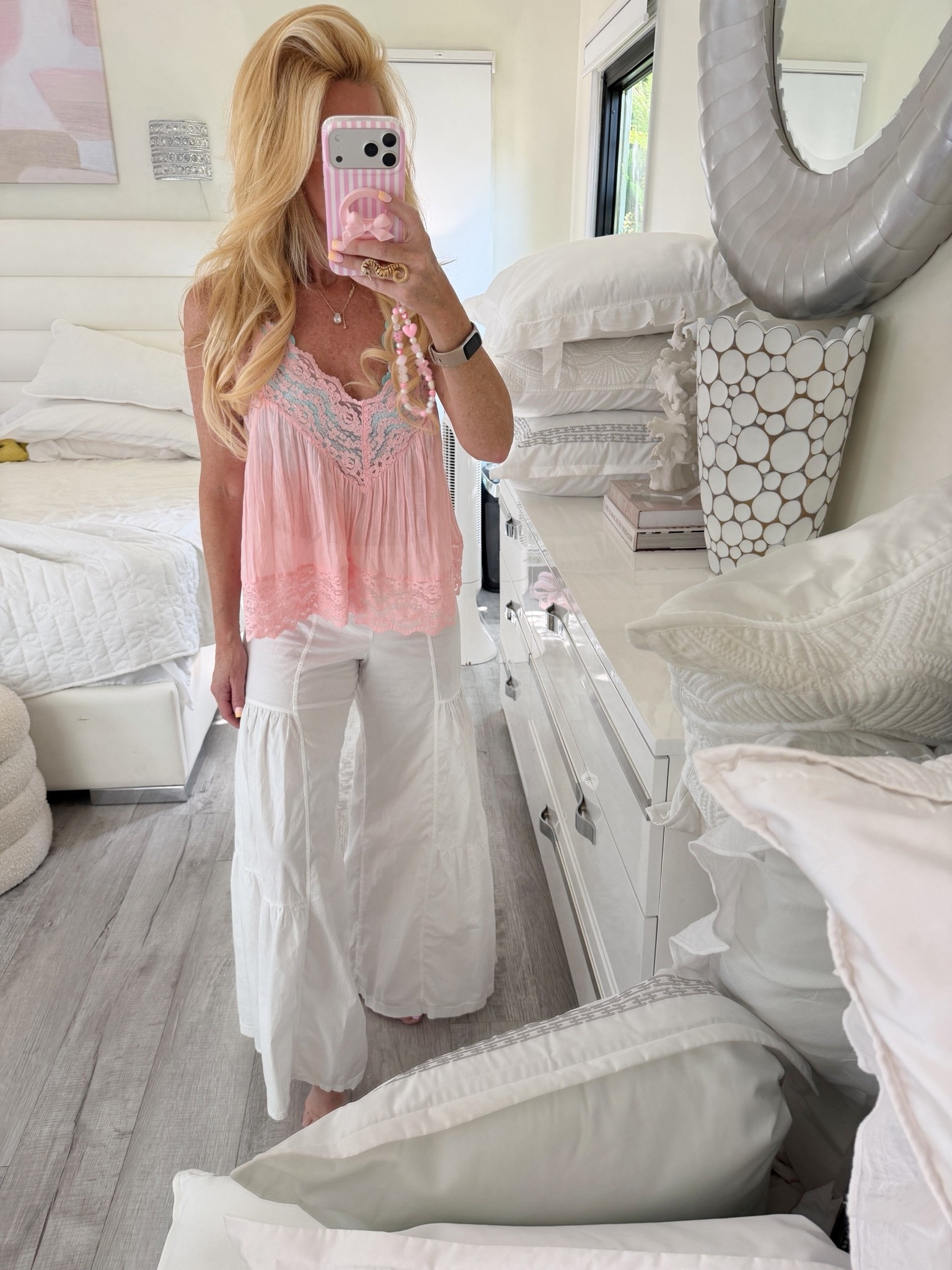 The tops and pants Im living in

#LTKdayinmylife #LTKgrwm #LTKootd