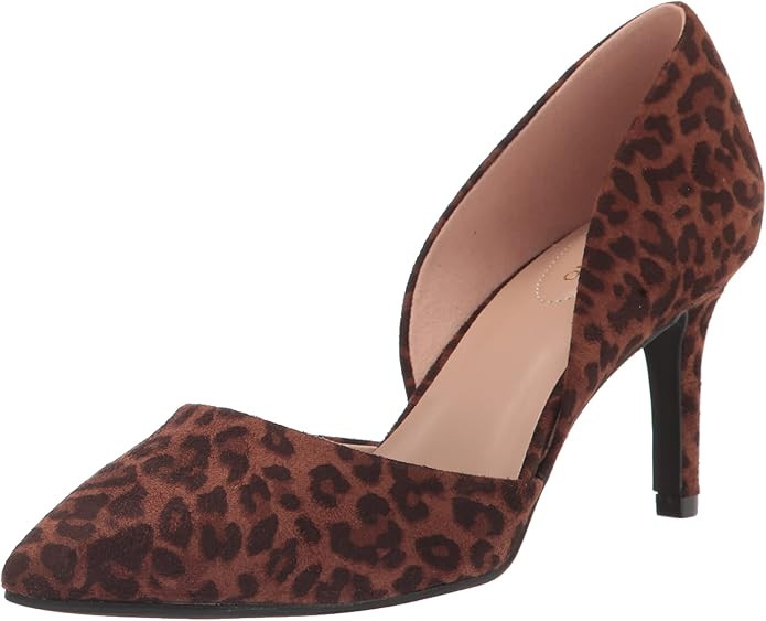 Bandolino Women's Grenow Pump | Amazon (US)