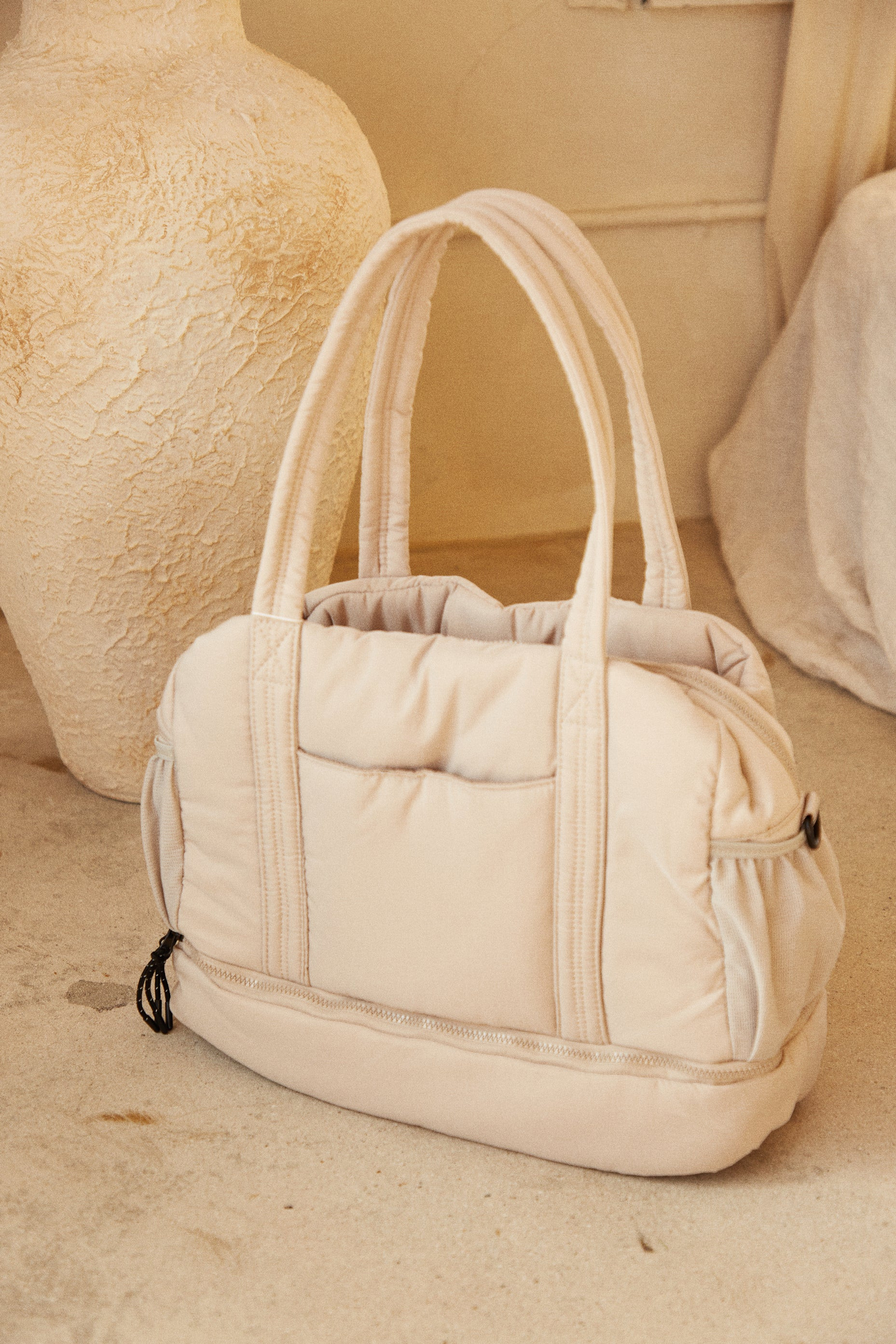 Miss Lola | Jetsetter Ivory Puffer Travel Carry On Bag | MISS LOLA