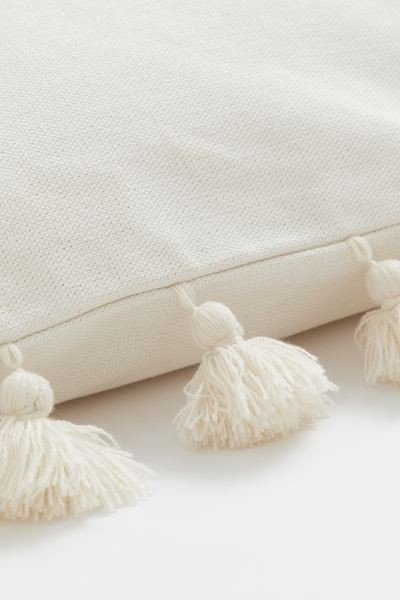 Cushion cover with tassels | H&M (UK, MY, IN, SG, PH, TW, HK)