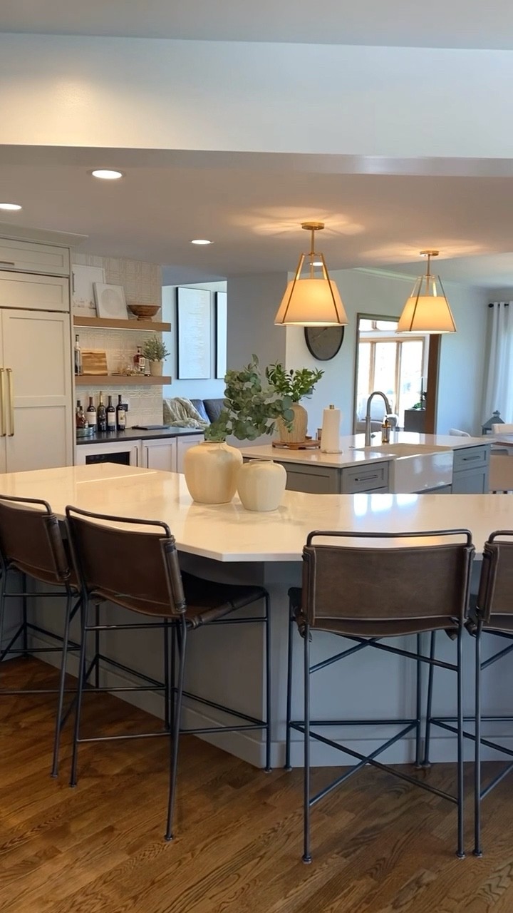 Counter stools. Kitchen decor. 


#LTKstyletip #LTKhome