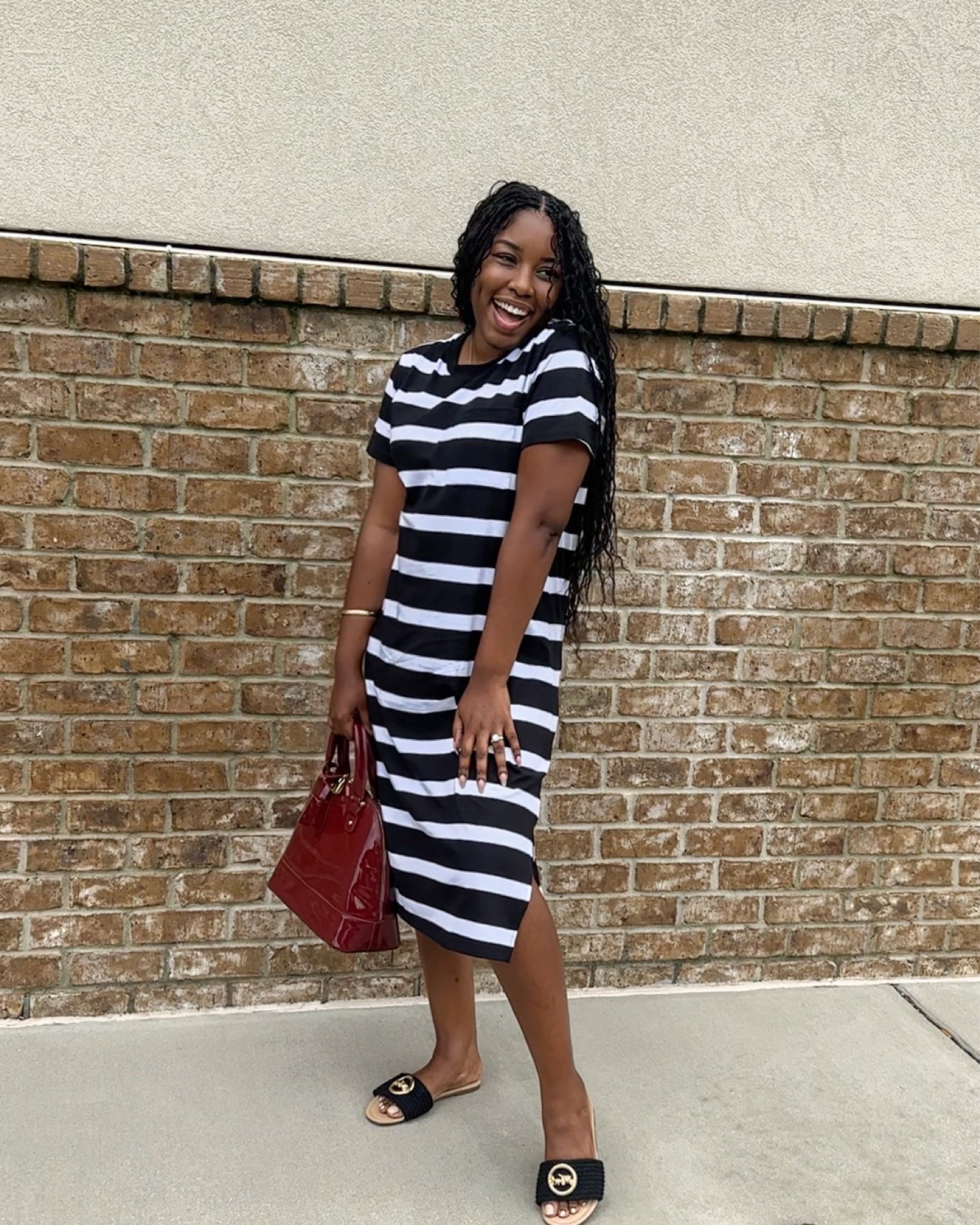 Another @walmartfashion tee dress that didn’t disappoint✌🏾grab this ond online too for only $16. Multiple colors and size’s available. Linked in my bio 🤍

#walmartpartner #walmartfashion #ootd 

#LTKstyletip #LTKxNSale #LTKunder50