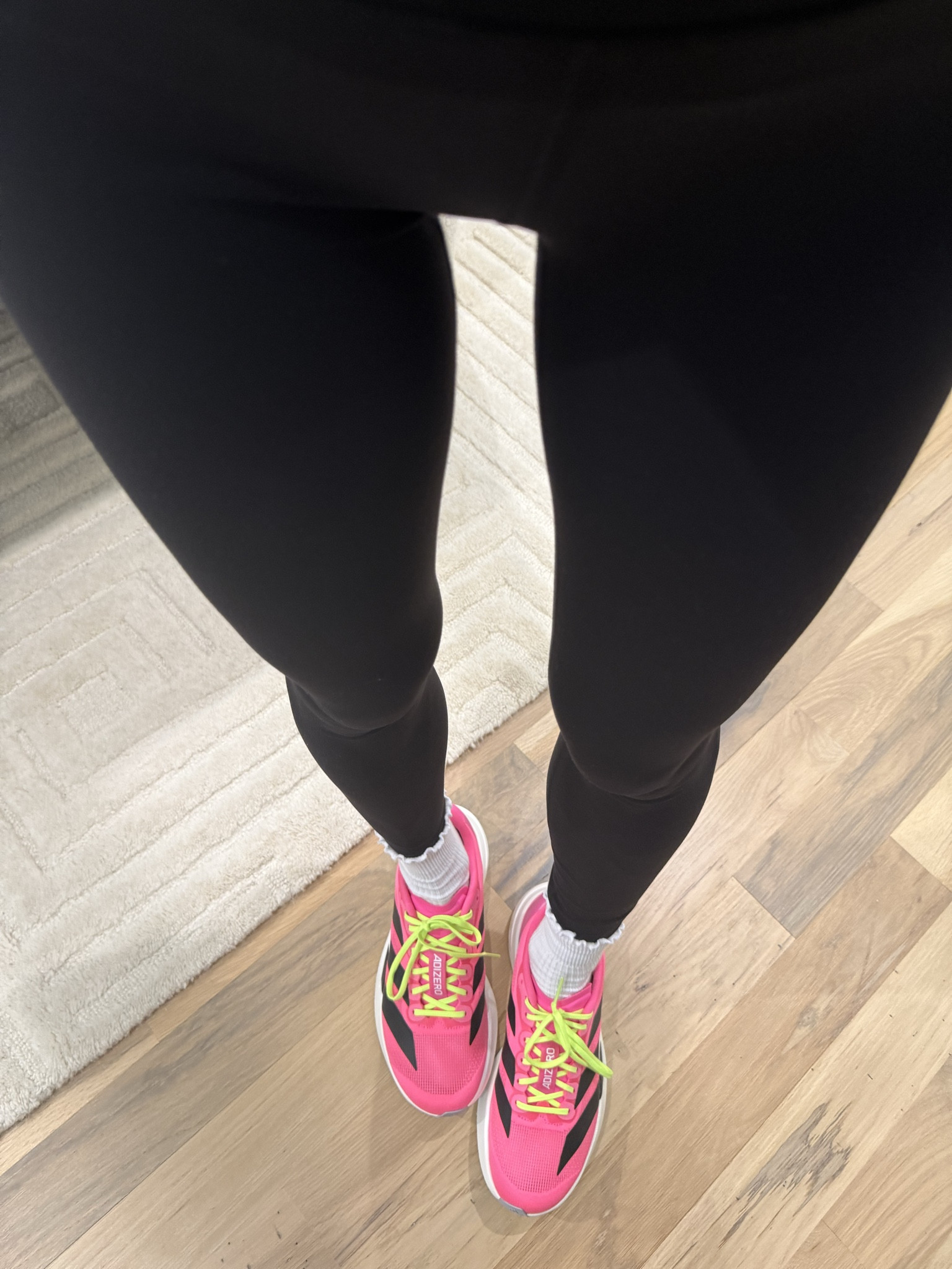 Black leggings size xxs 

#LTKActive #LTKSaleAlert #LTKootd