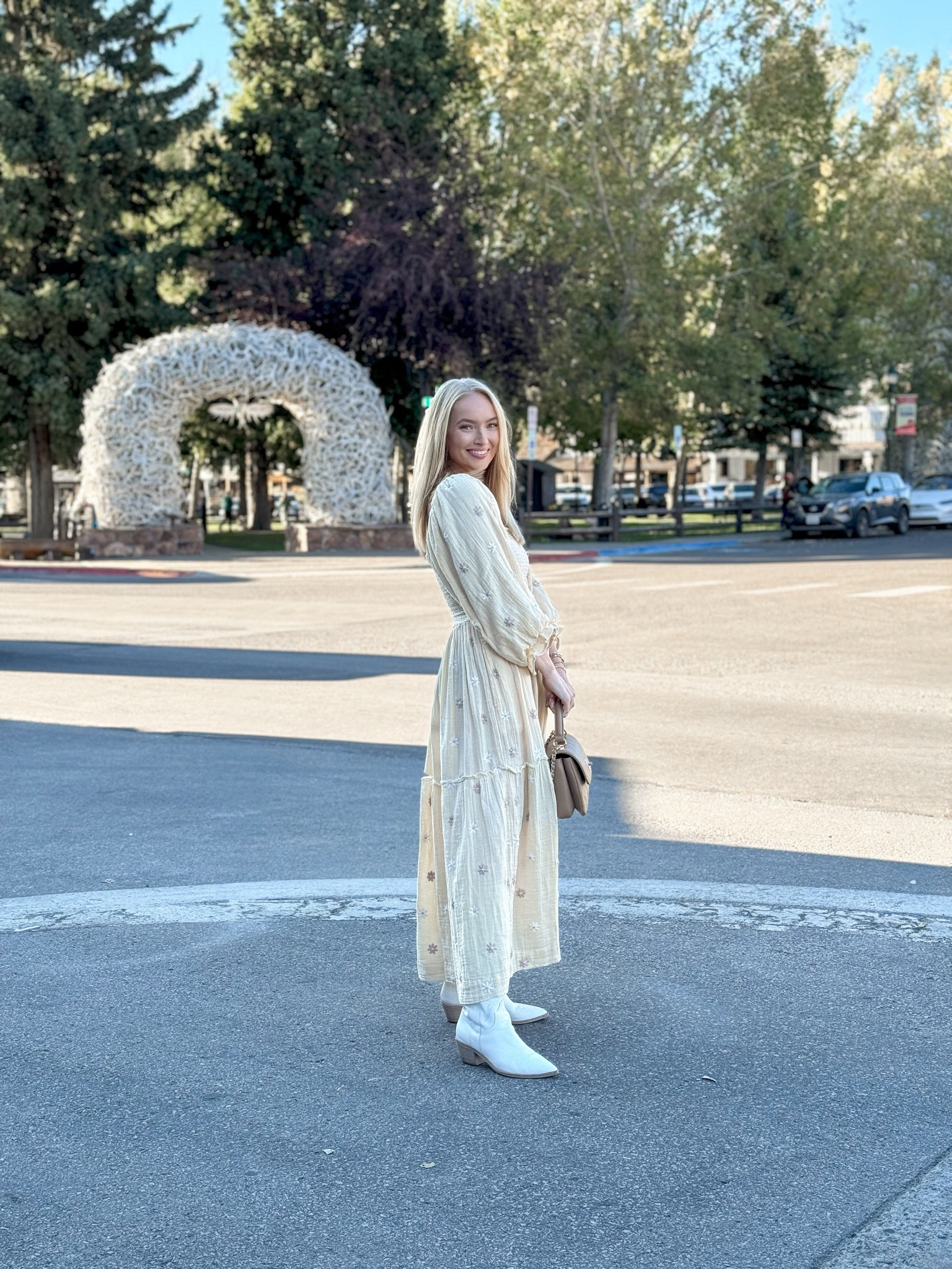 I think this has been my most worn dress this year! Probably because it’s so comfortable 🙌🏻 wearing it for family dinner in jackson Wyoming with my white western boots 

#LTKTravel #LTKSeasonal