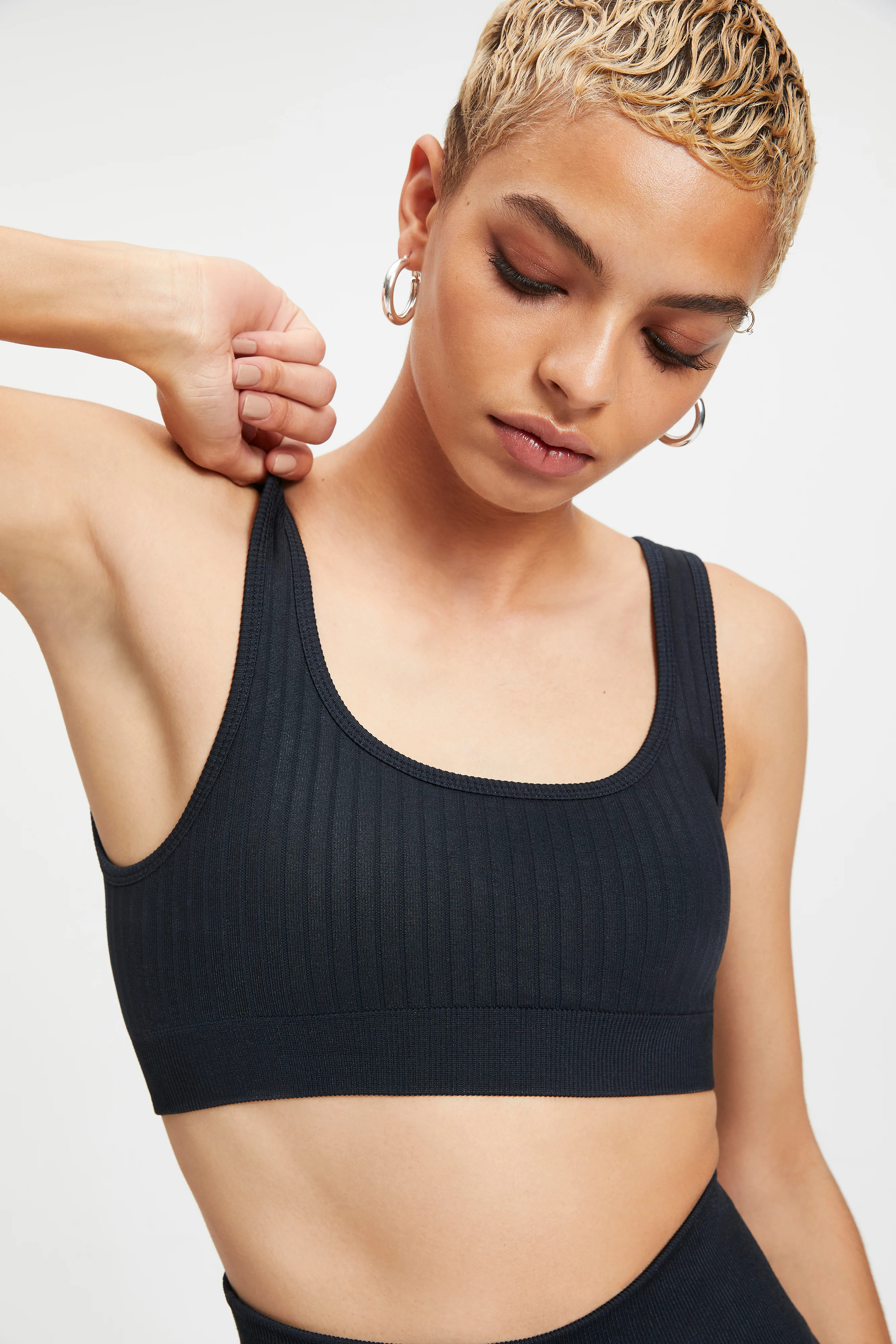 SHINE RIBBED BRALETTE | BLACK001 | Good American